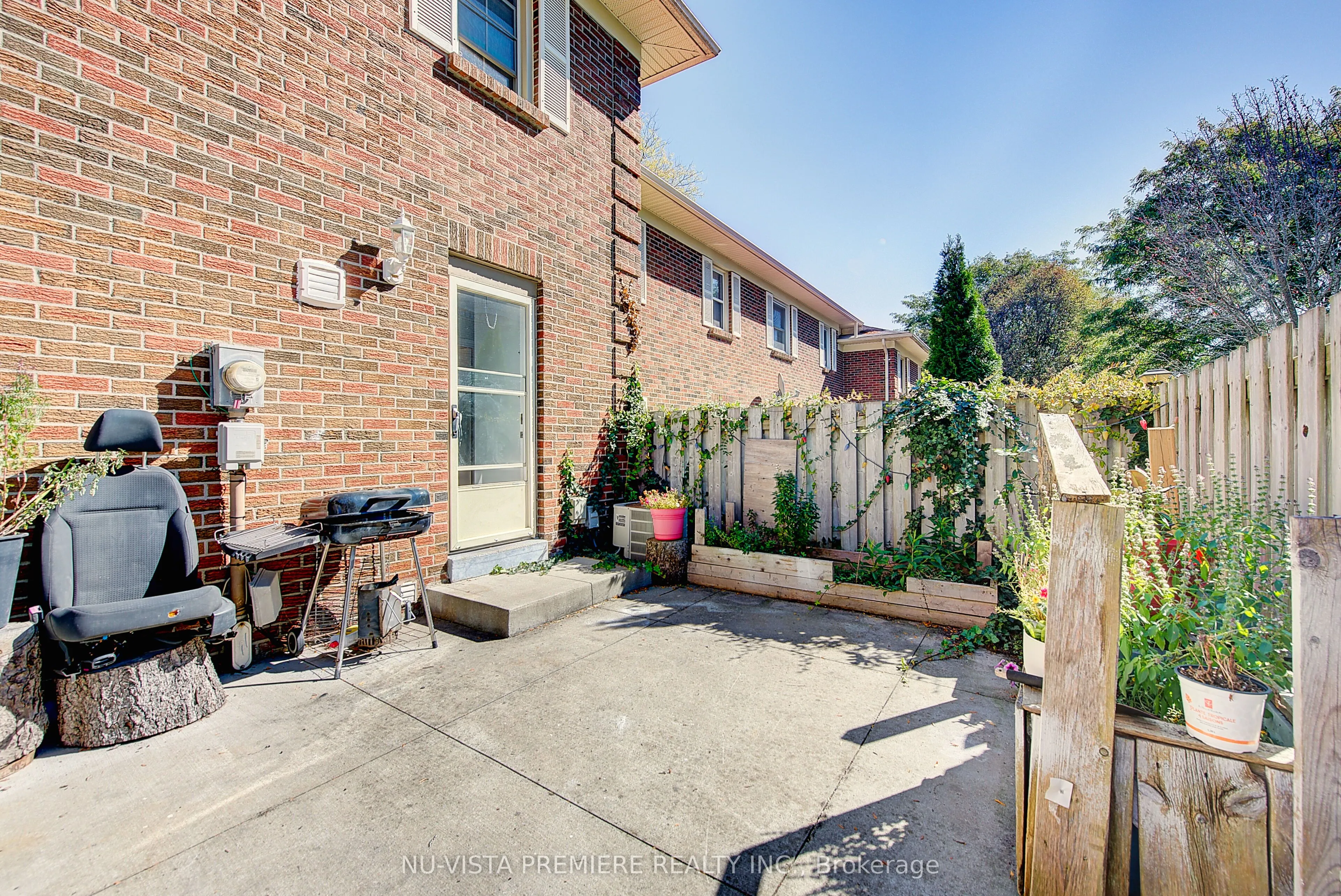 374 Homestead Court, #21