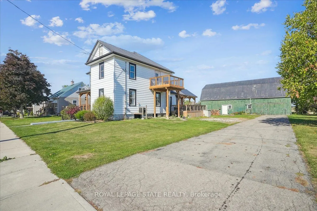 15 Main Avenue E