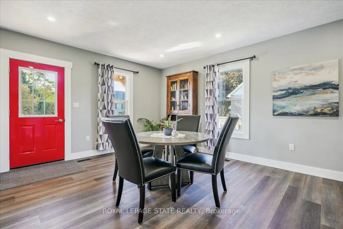 15 Main Avenue E
