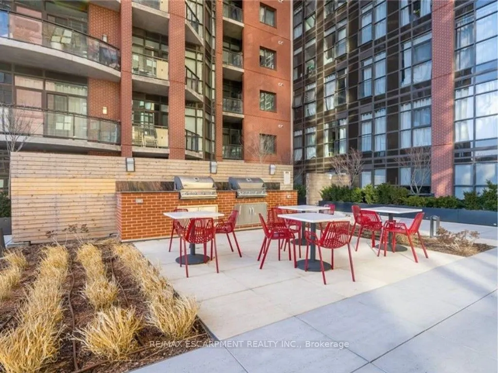 112 King Street E, #903