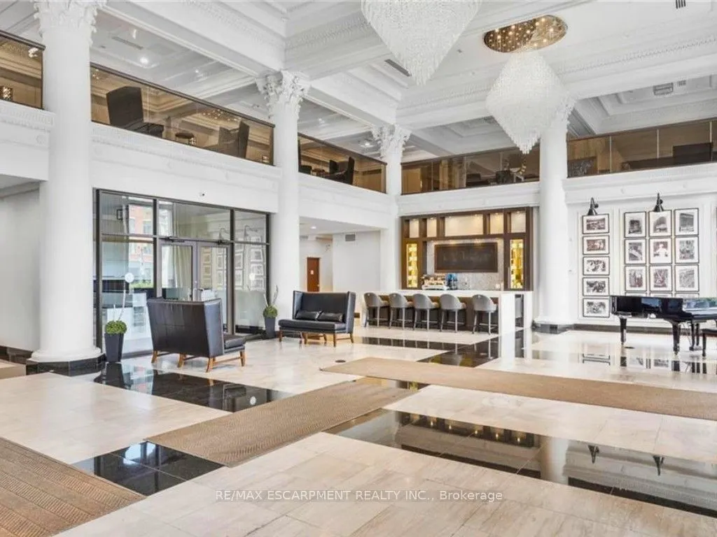112 King Street E, #903