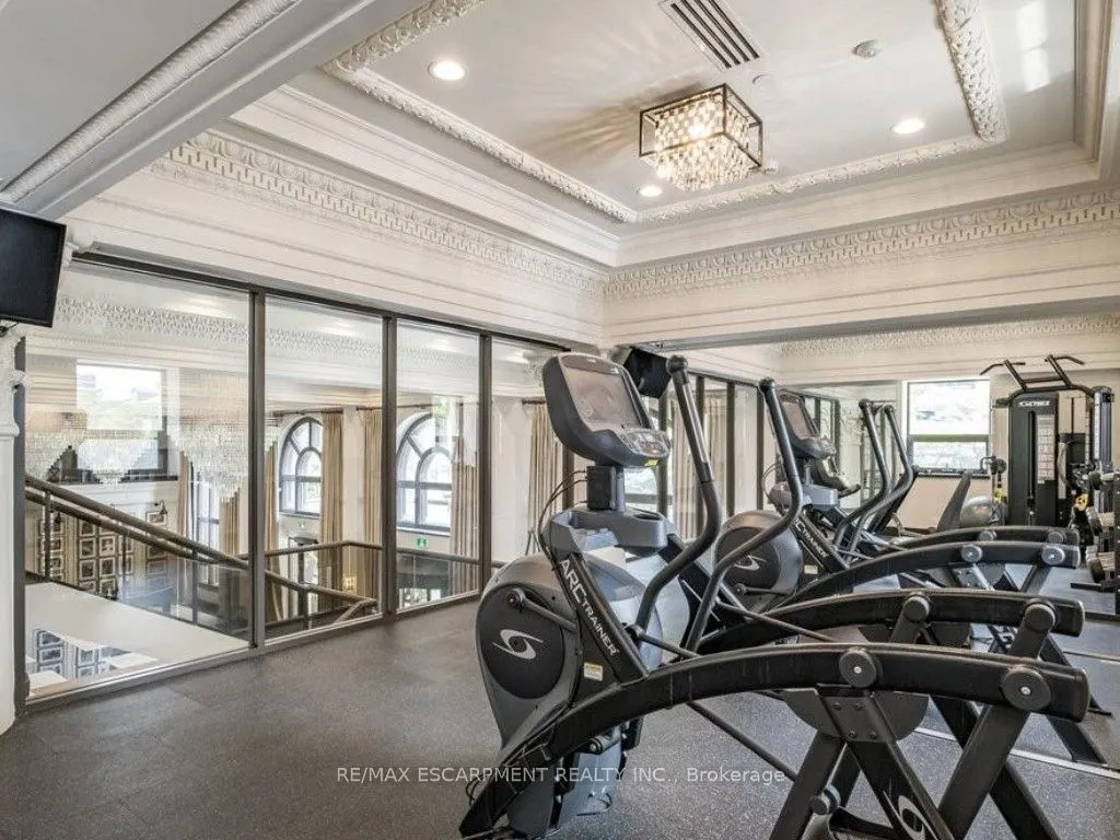112 King Street E, #903