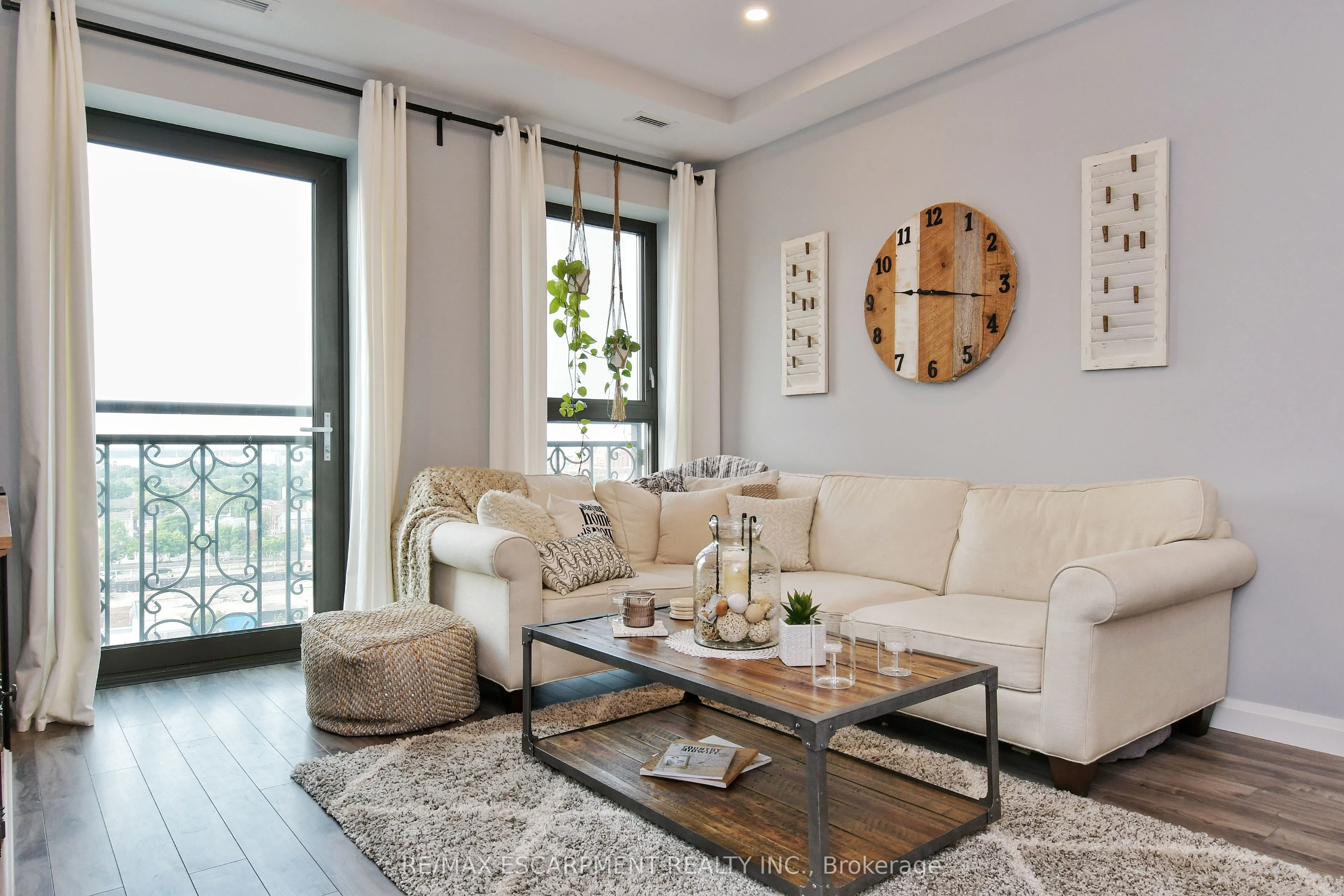 112 King Street E, #903