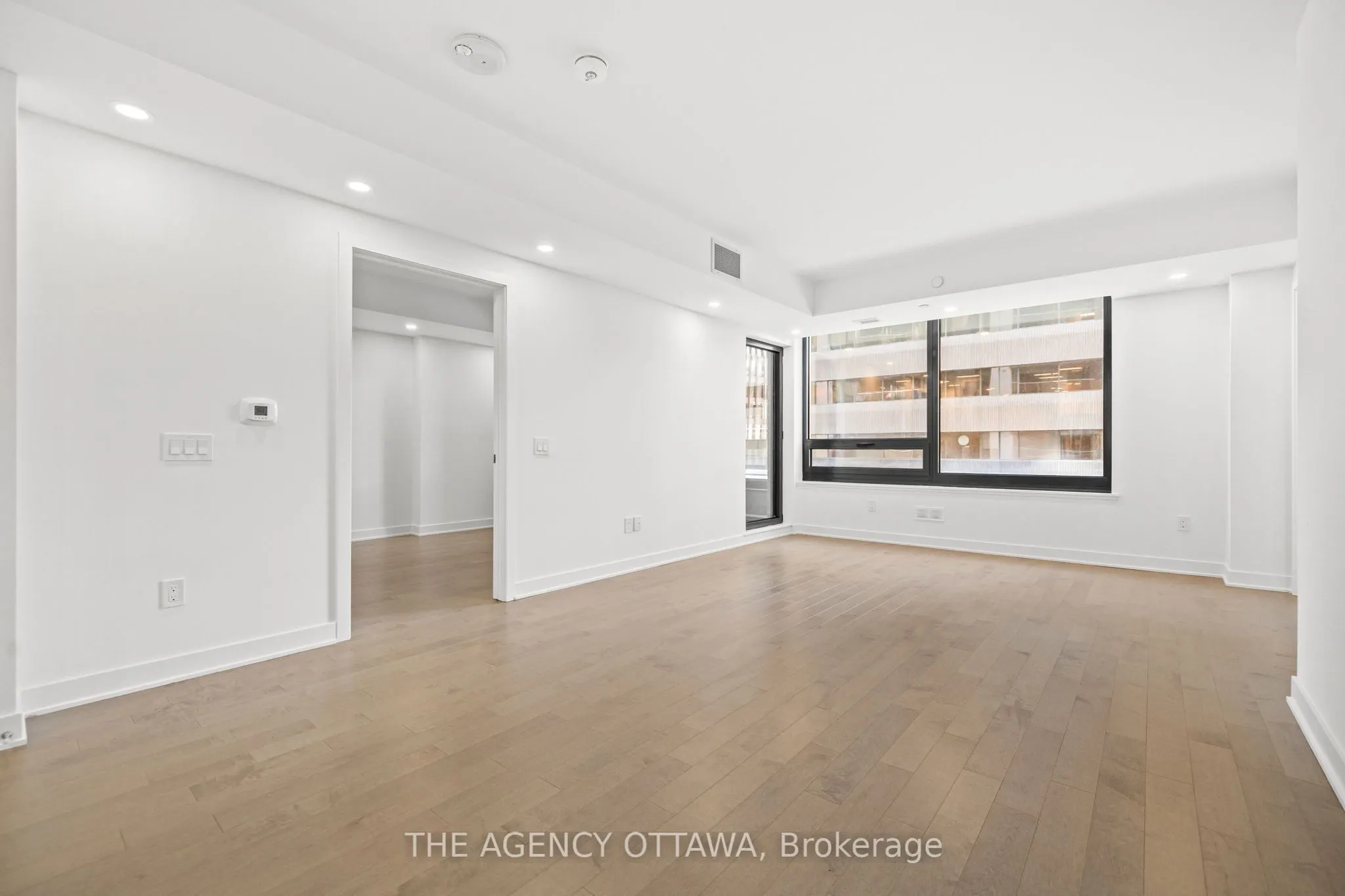 340 QUEEN Street, #305