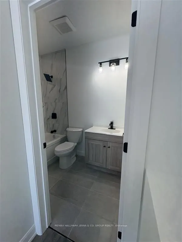 14 Belleview Drive, #B