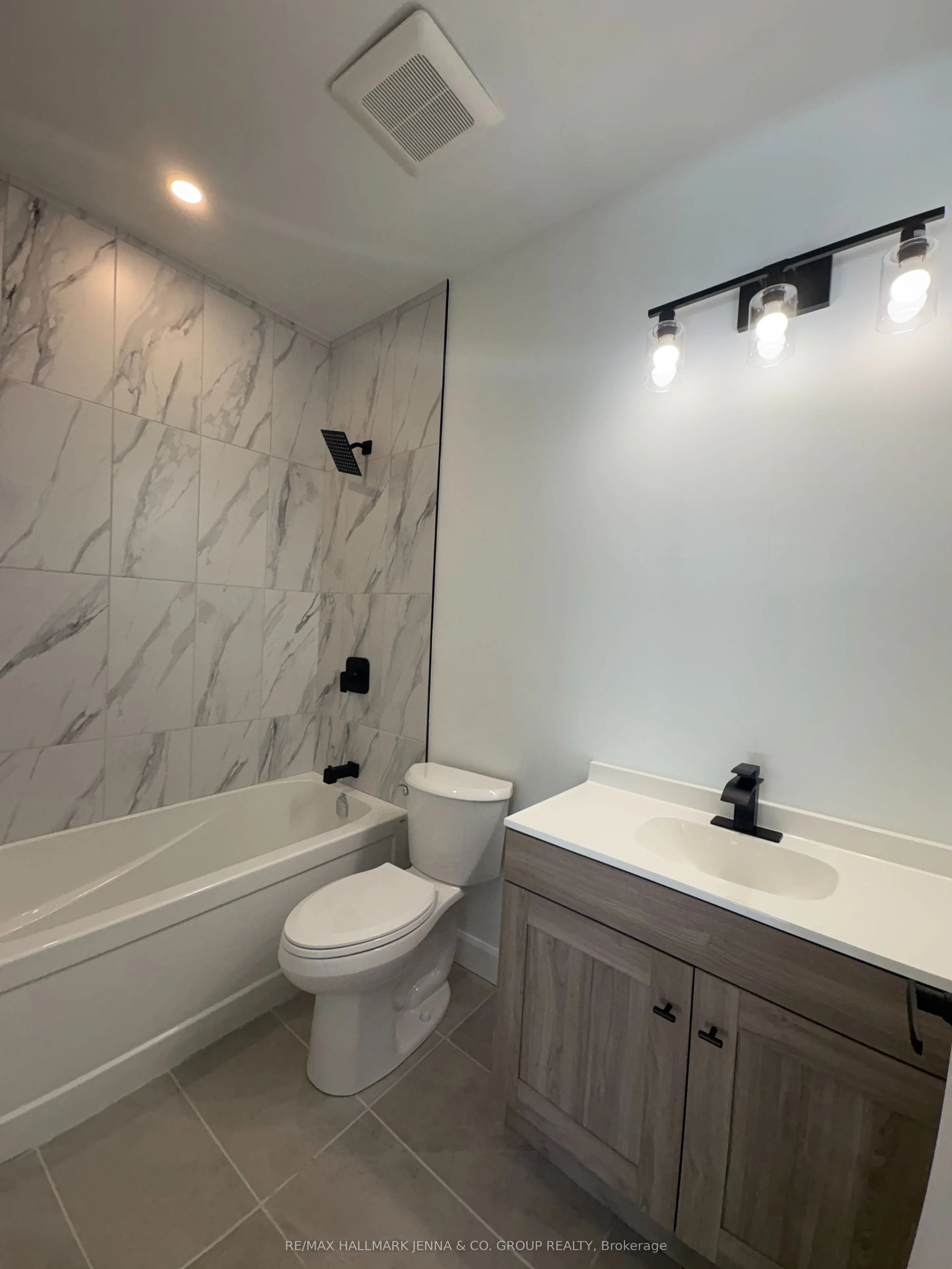 14 Belleview Drive, #B