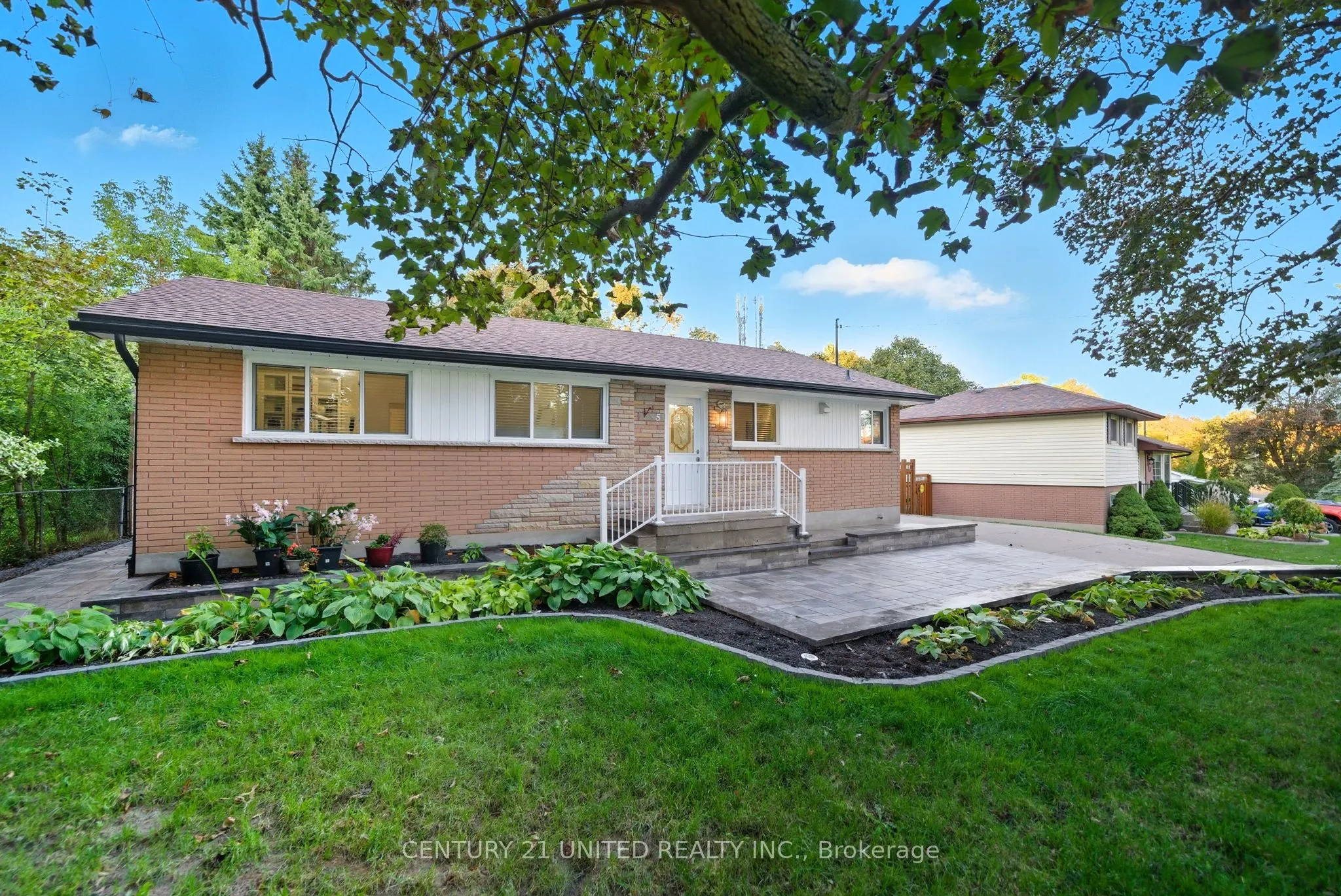 5 Ferndale Avenue
