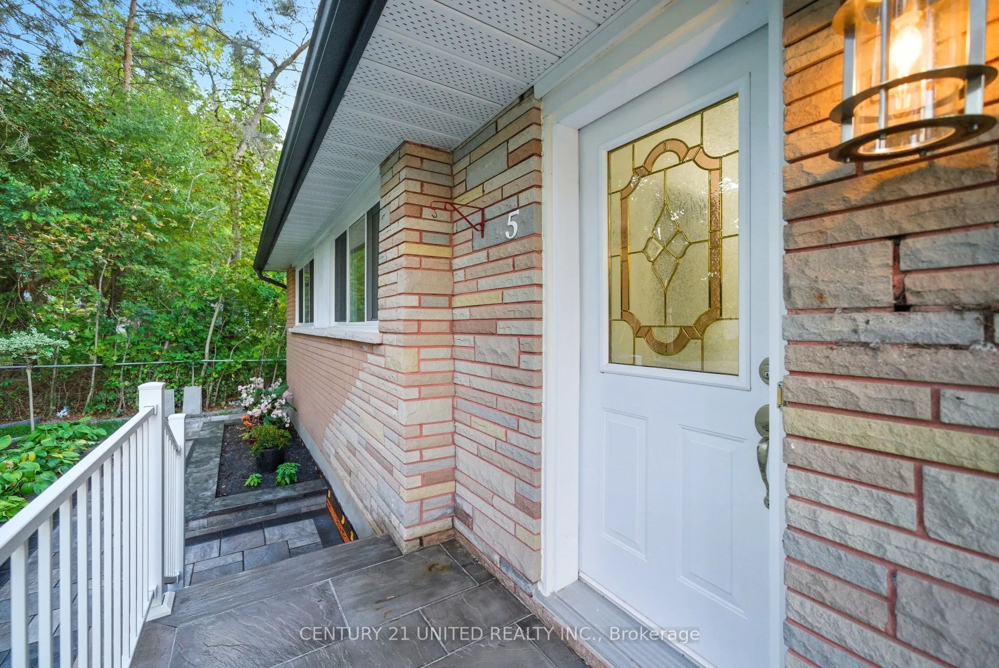 5 Ferndale Avenue