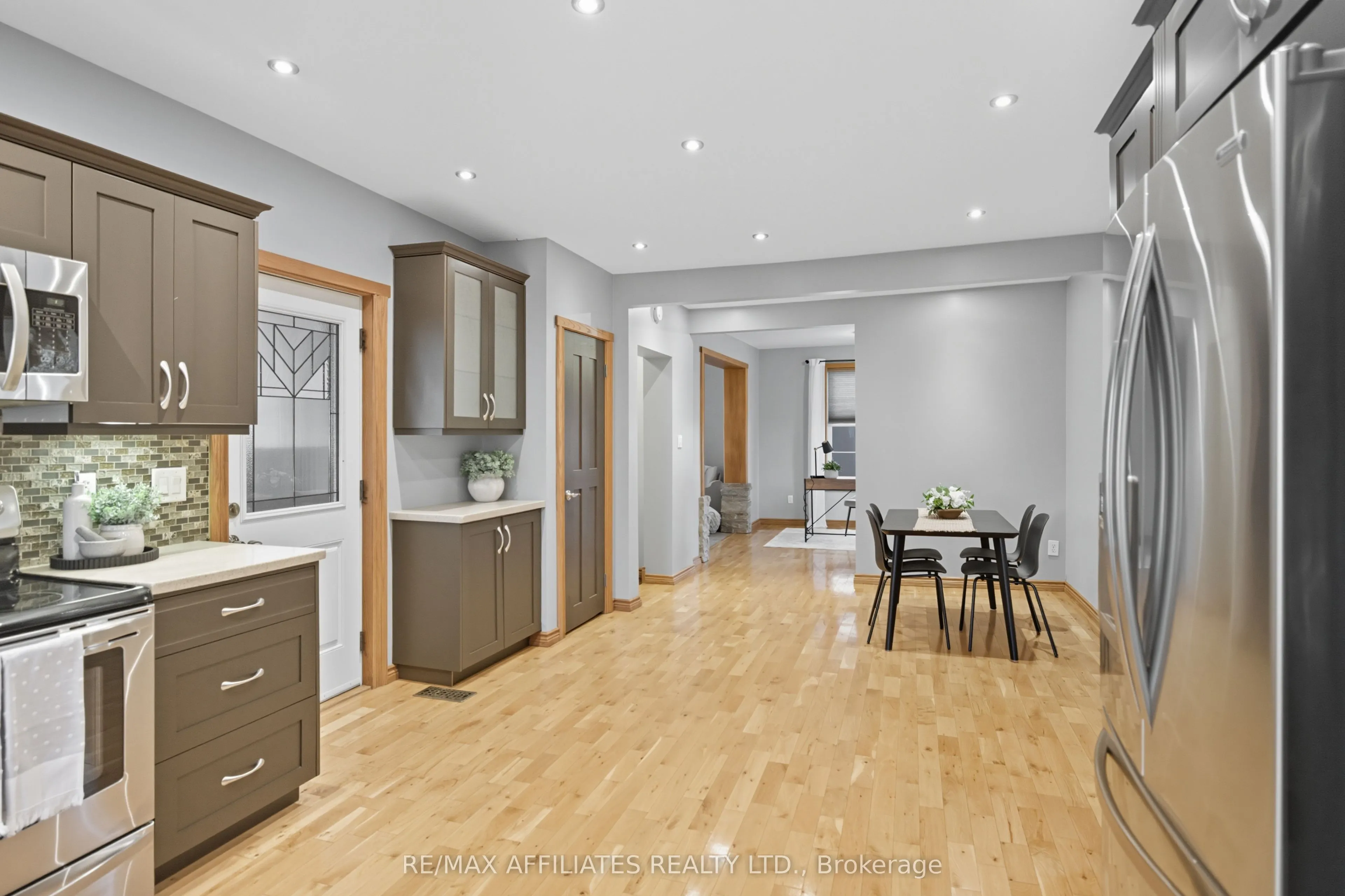 174 Park Street W