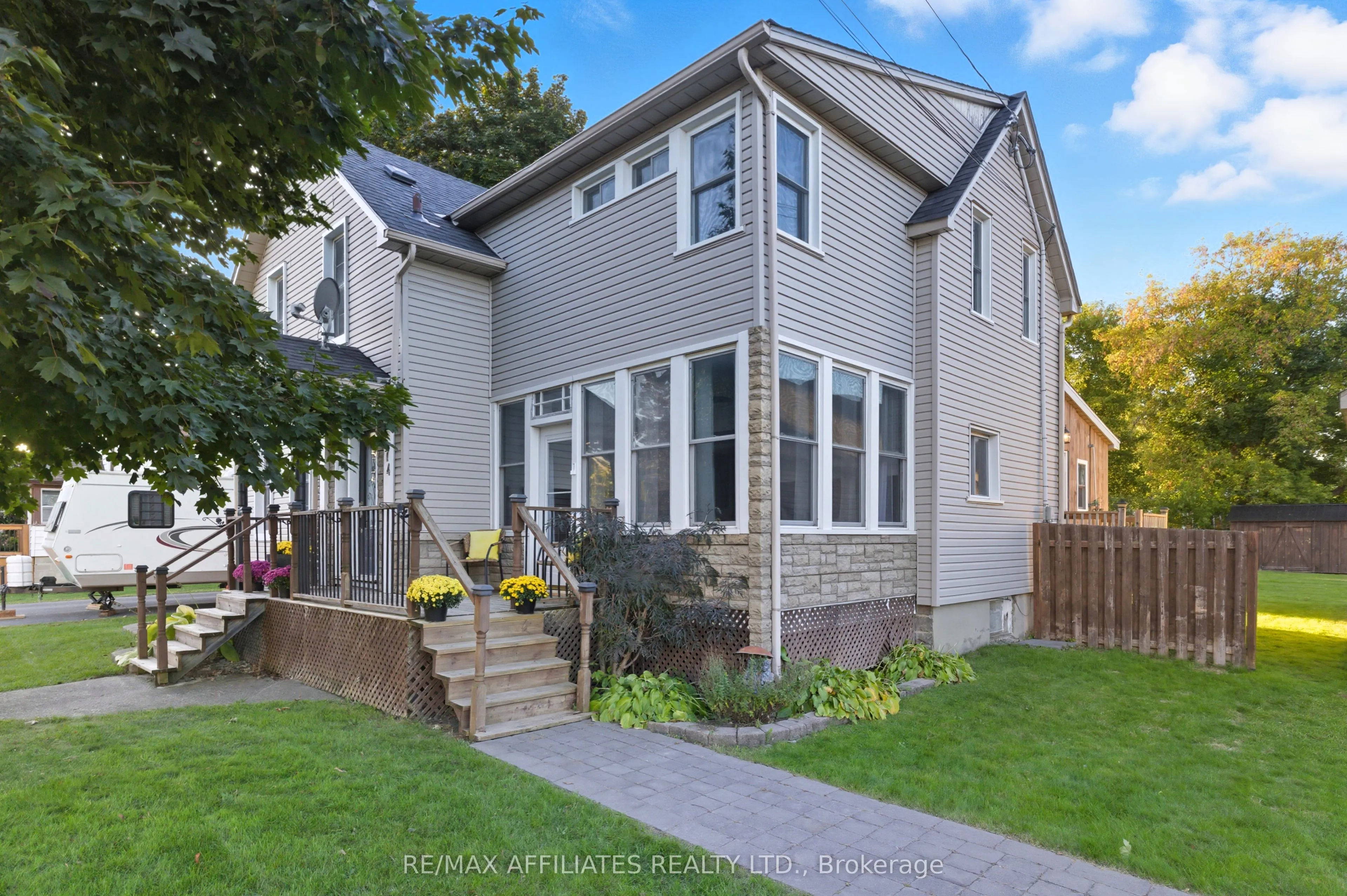 174 Park Street W