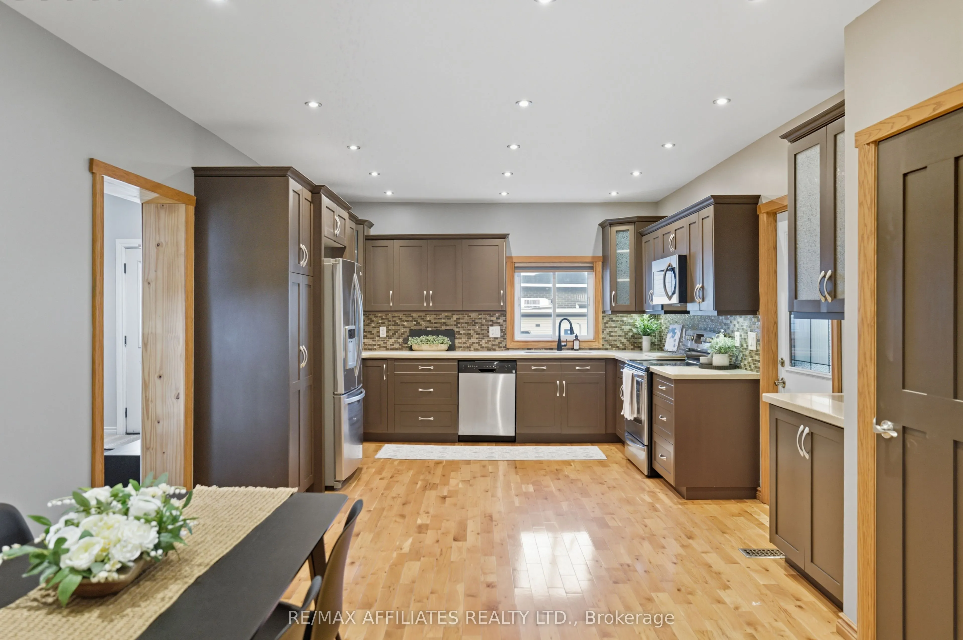 174 Park Street W