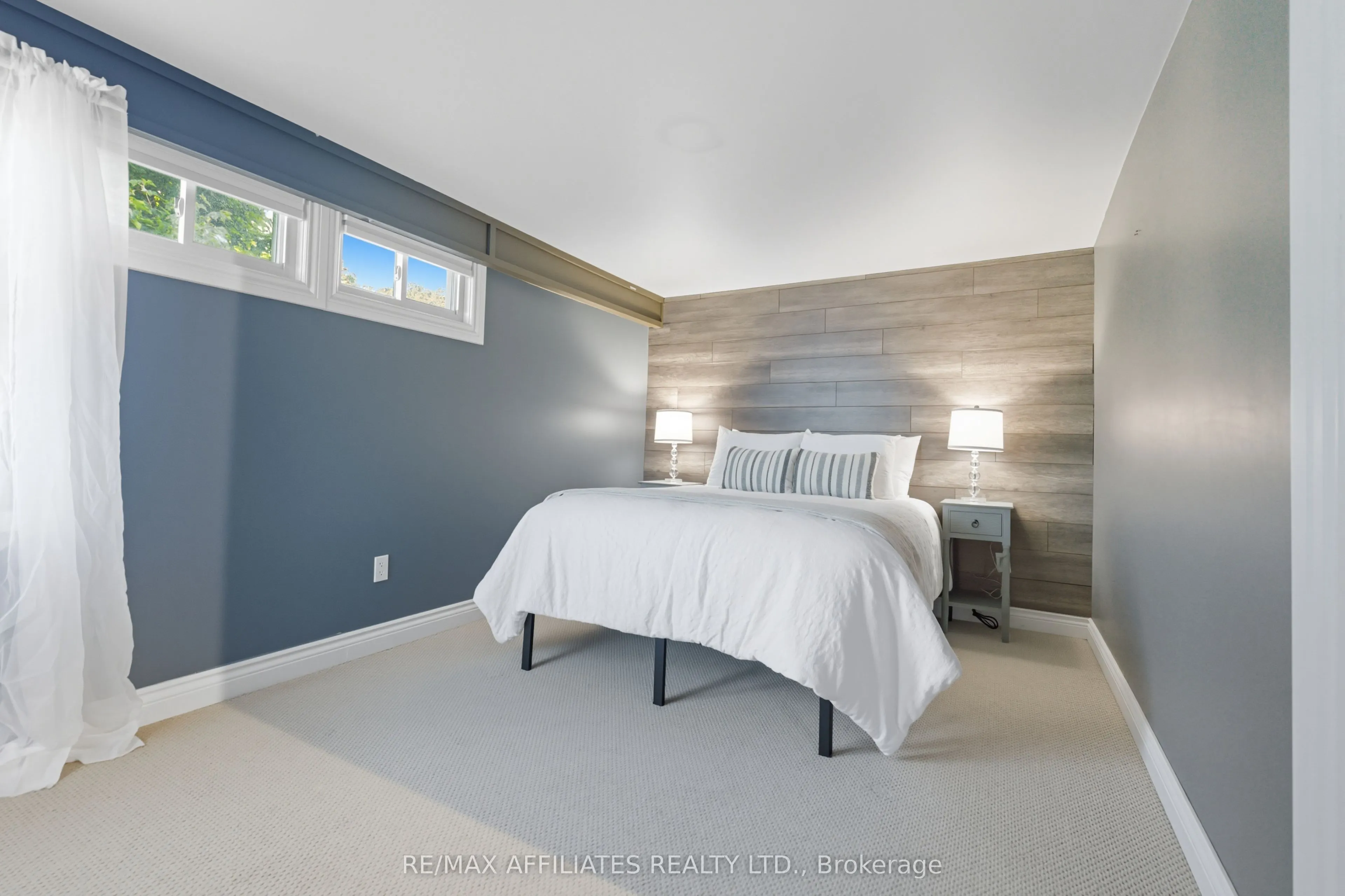 174 Park Street W