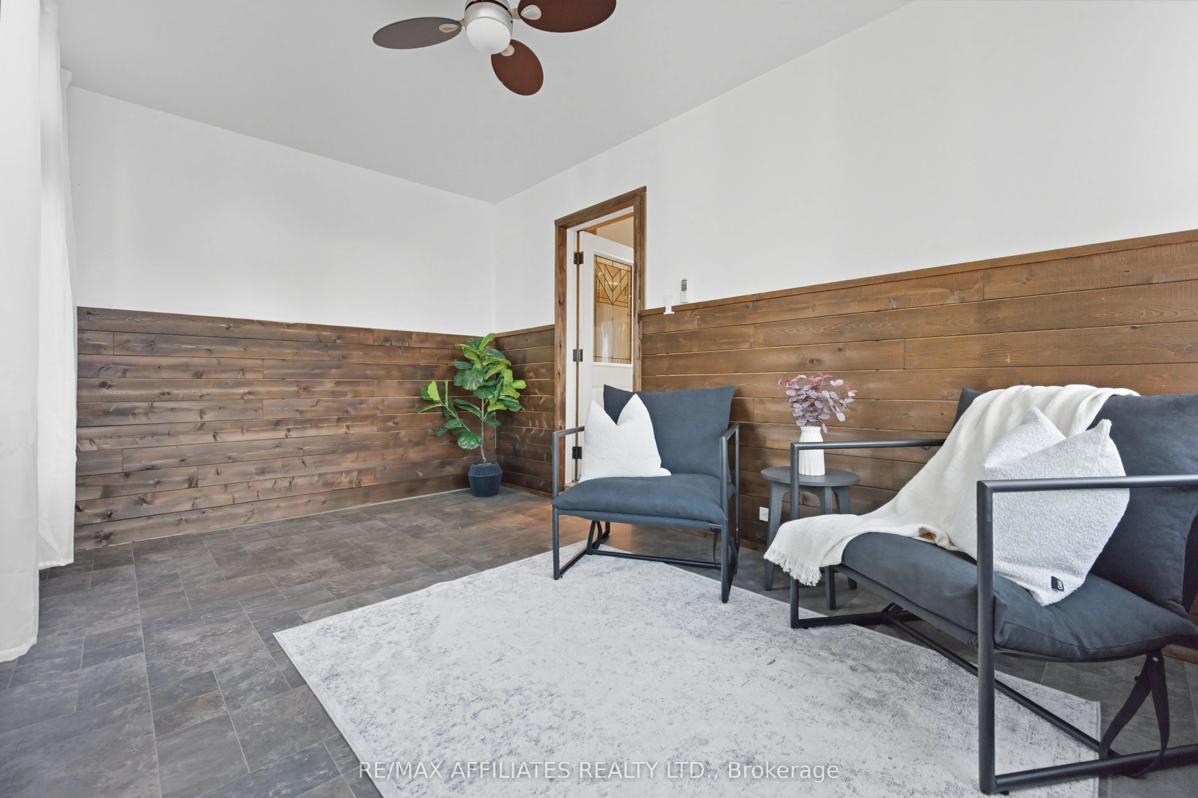 174 Park Street W