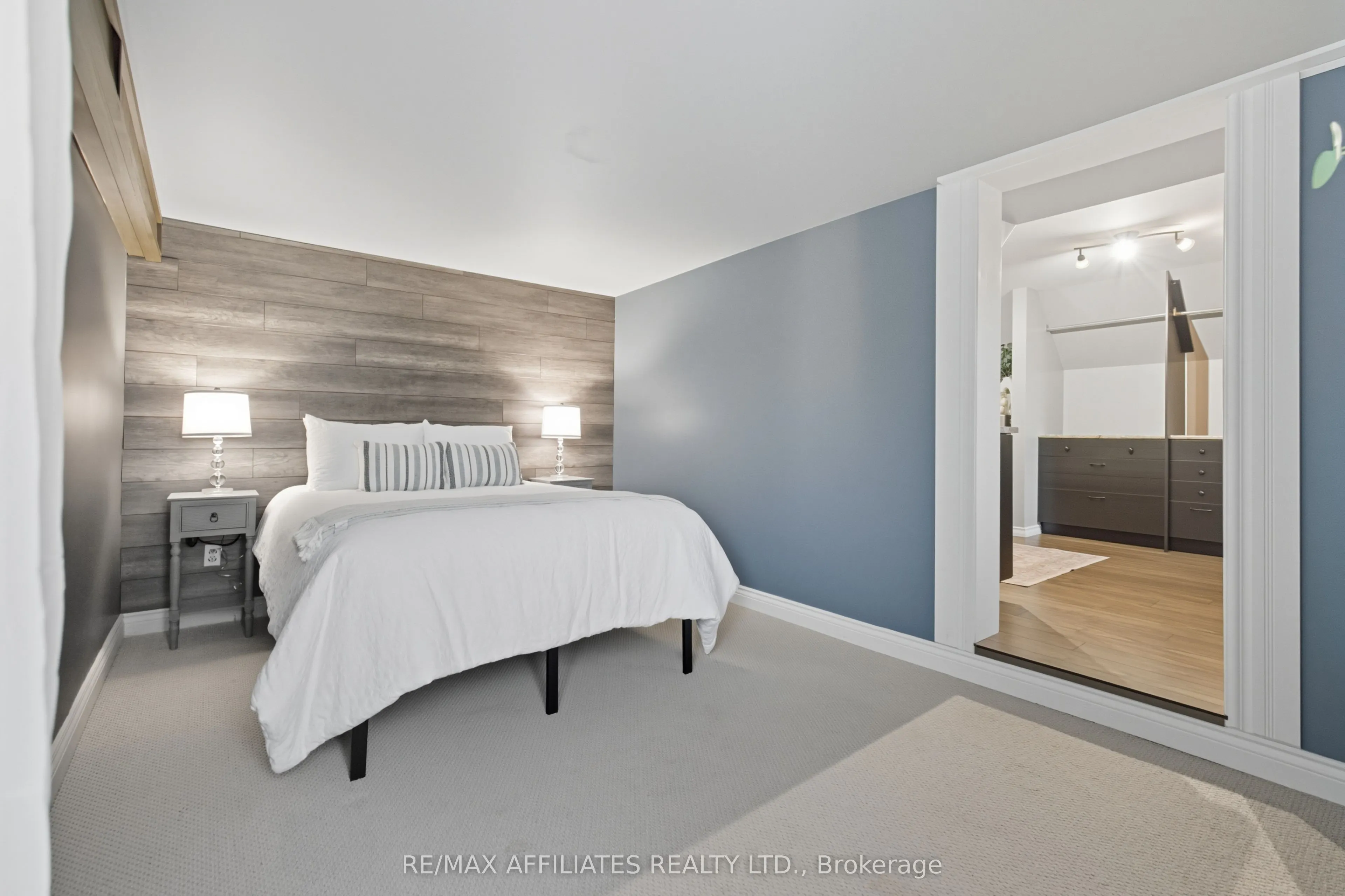 174 Park Street W