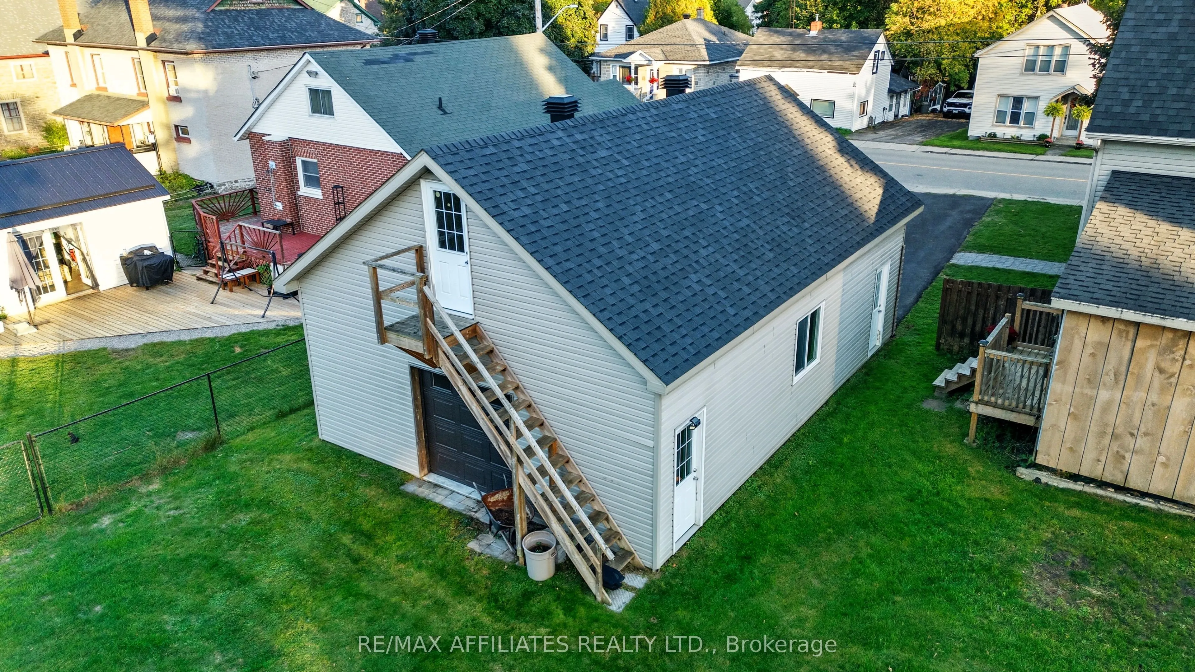 174 Park Street W