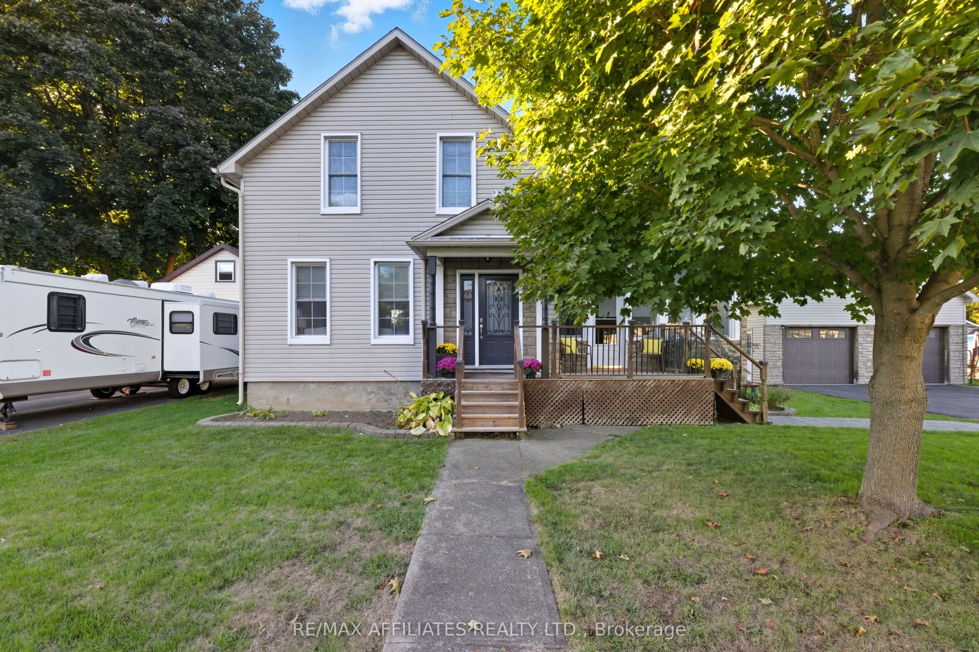 174 Park Street W