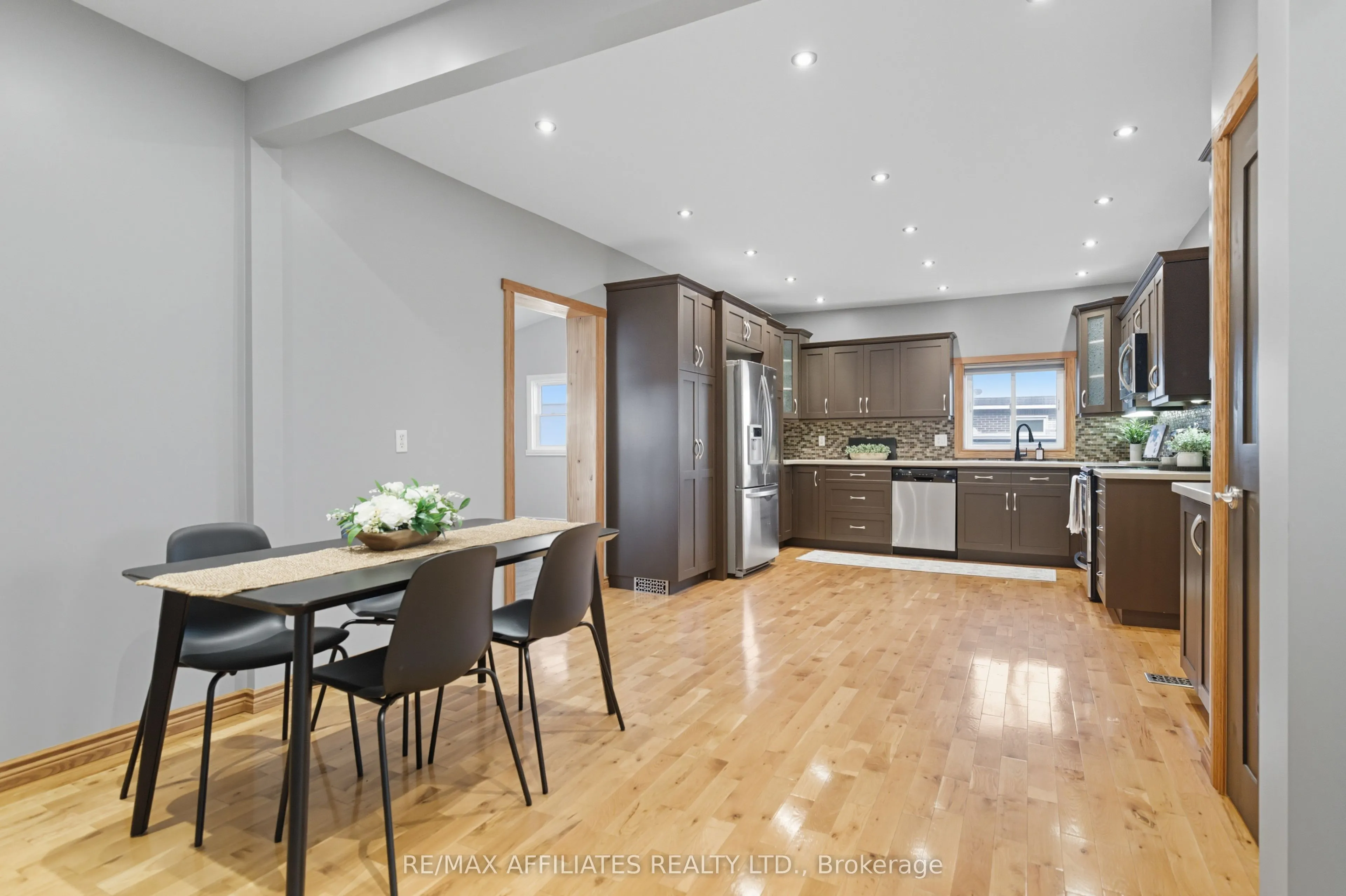 174 Park Street W