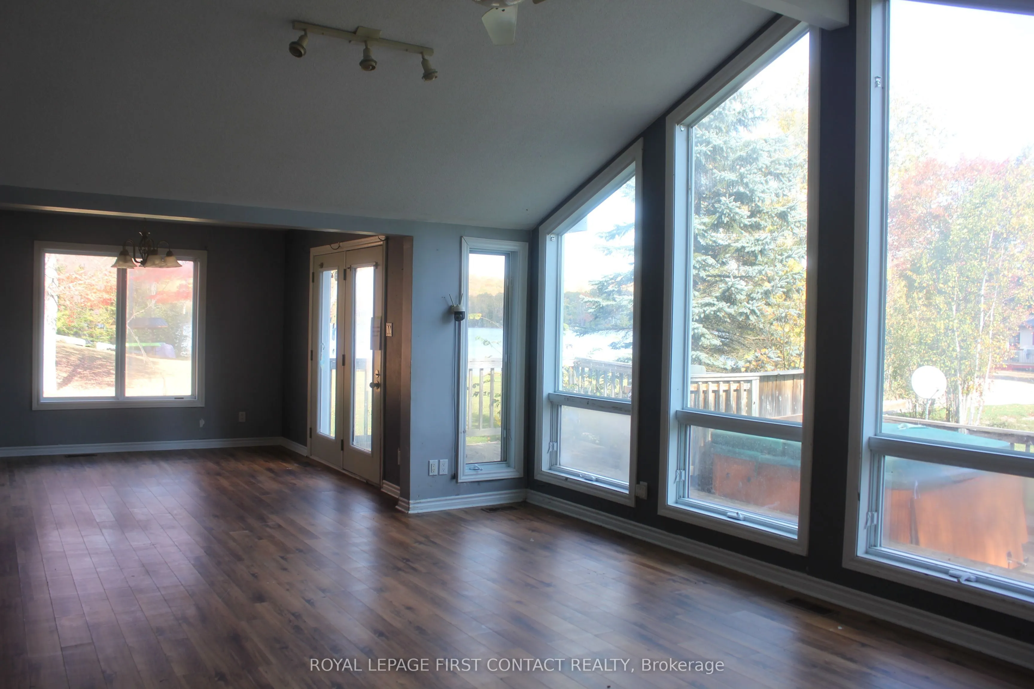 12 Birch Point