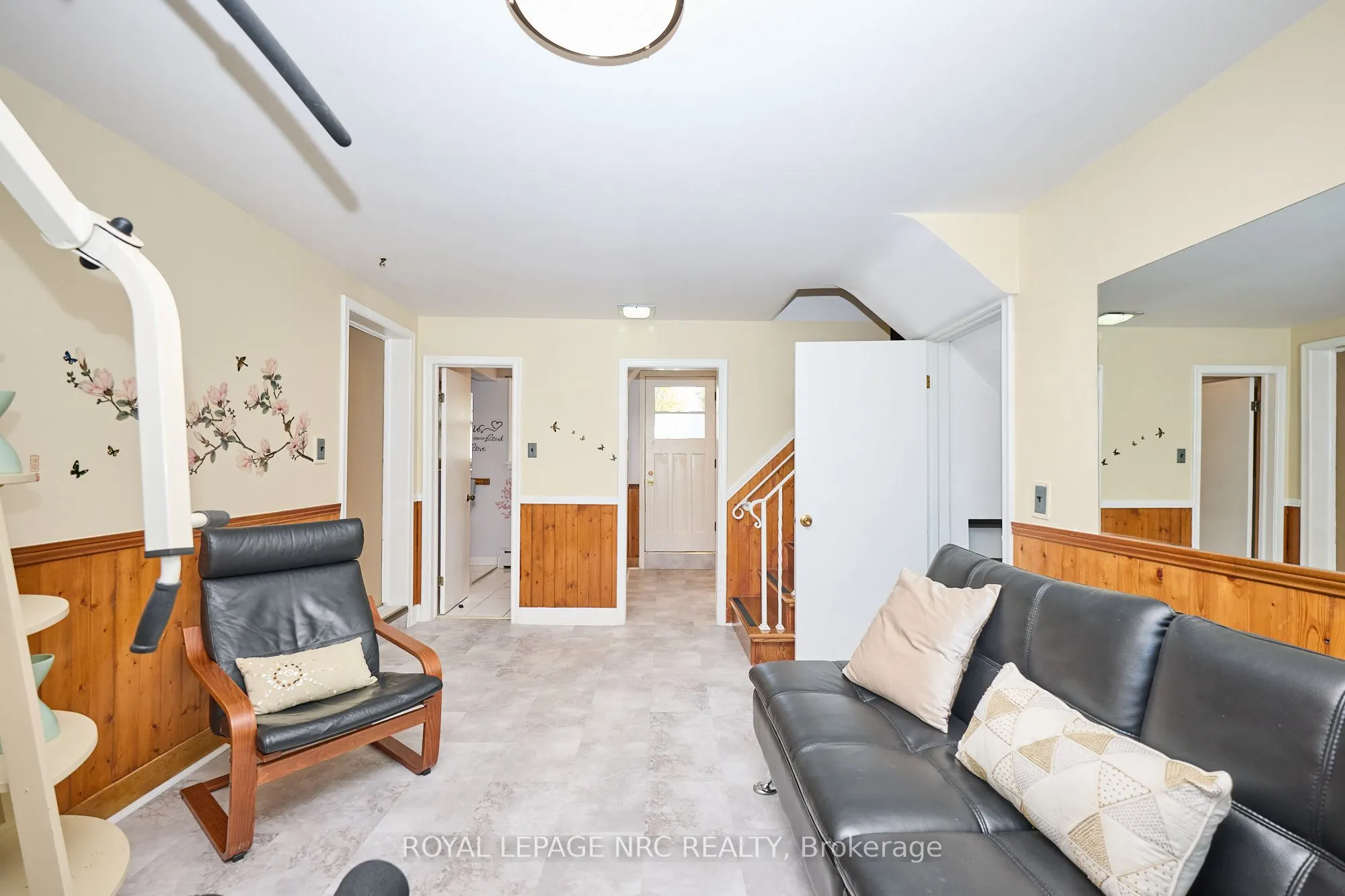 81 Riverview Boulevard
