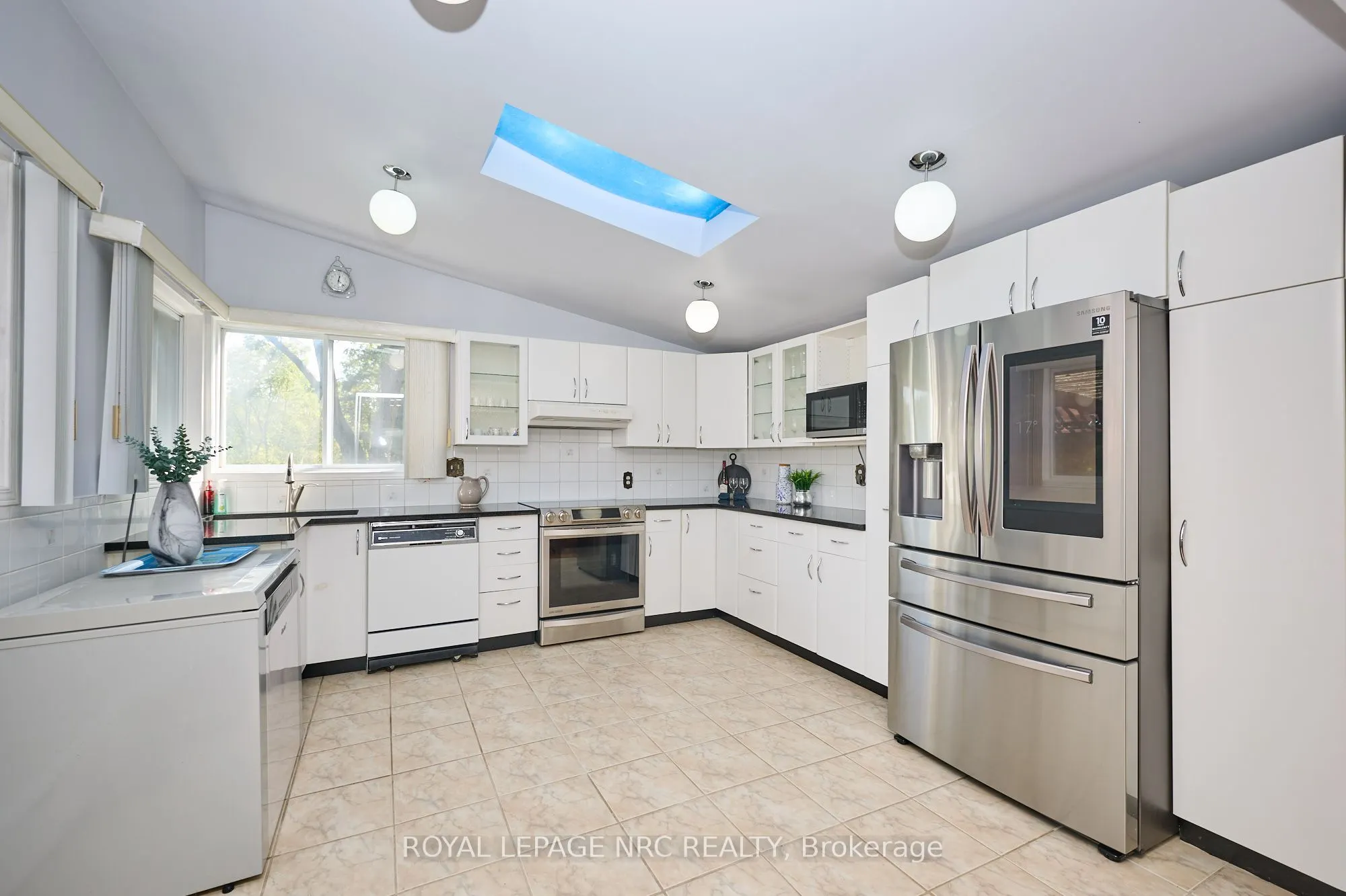 81 Riverview Boulevard