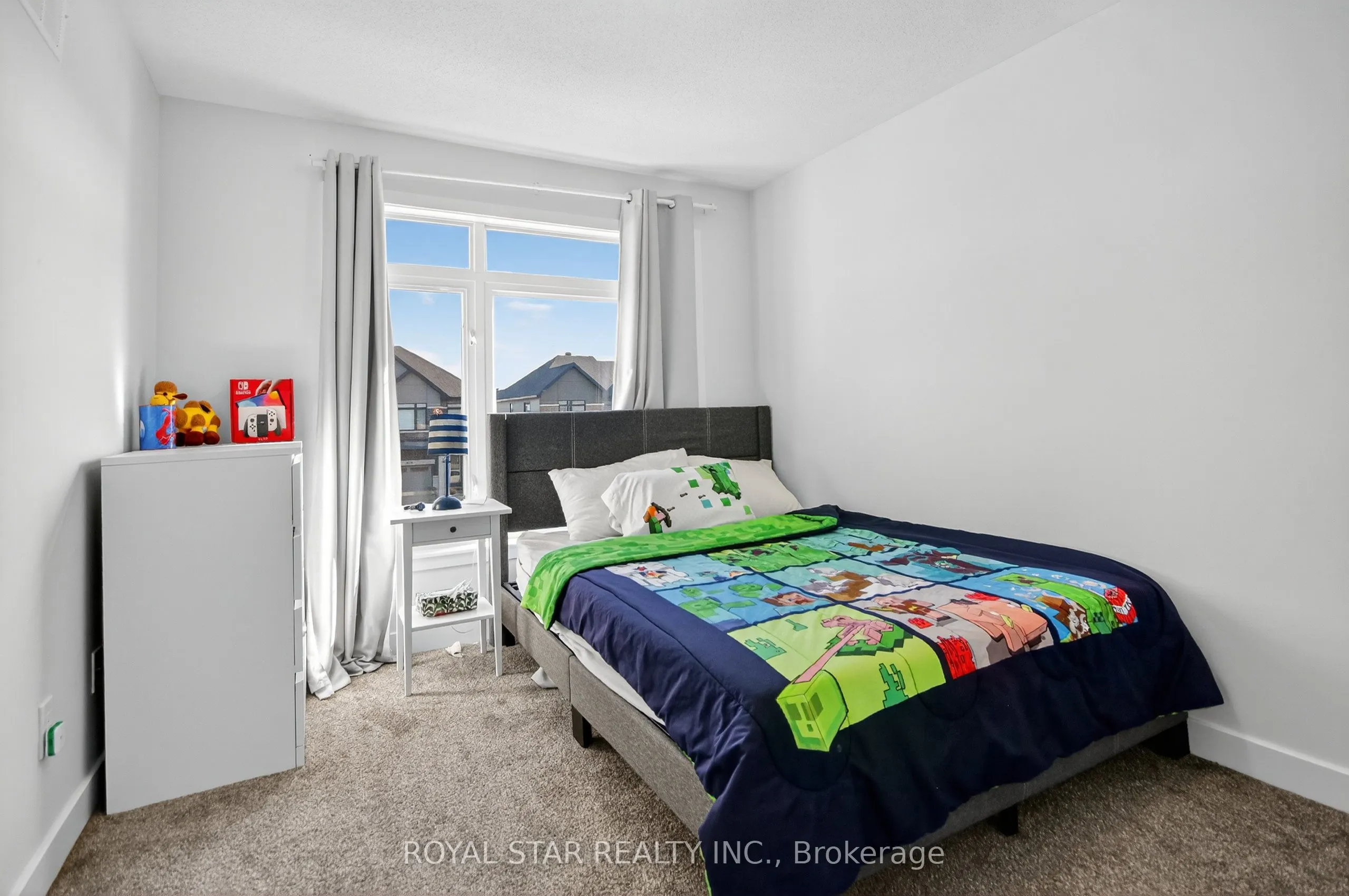 870 Solarium Avenue