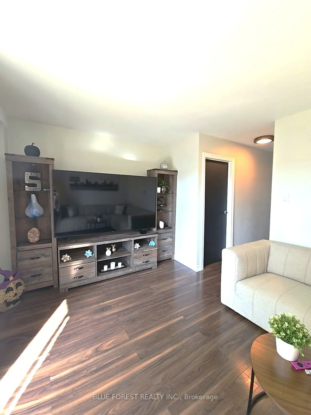821 Southdale Road E, #16