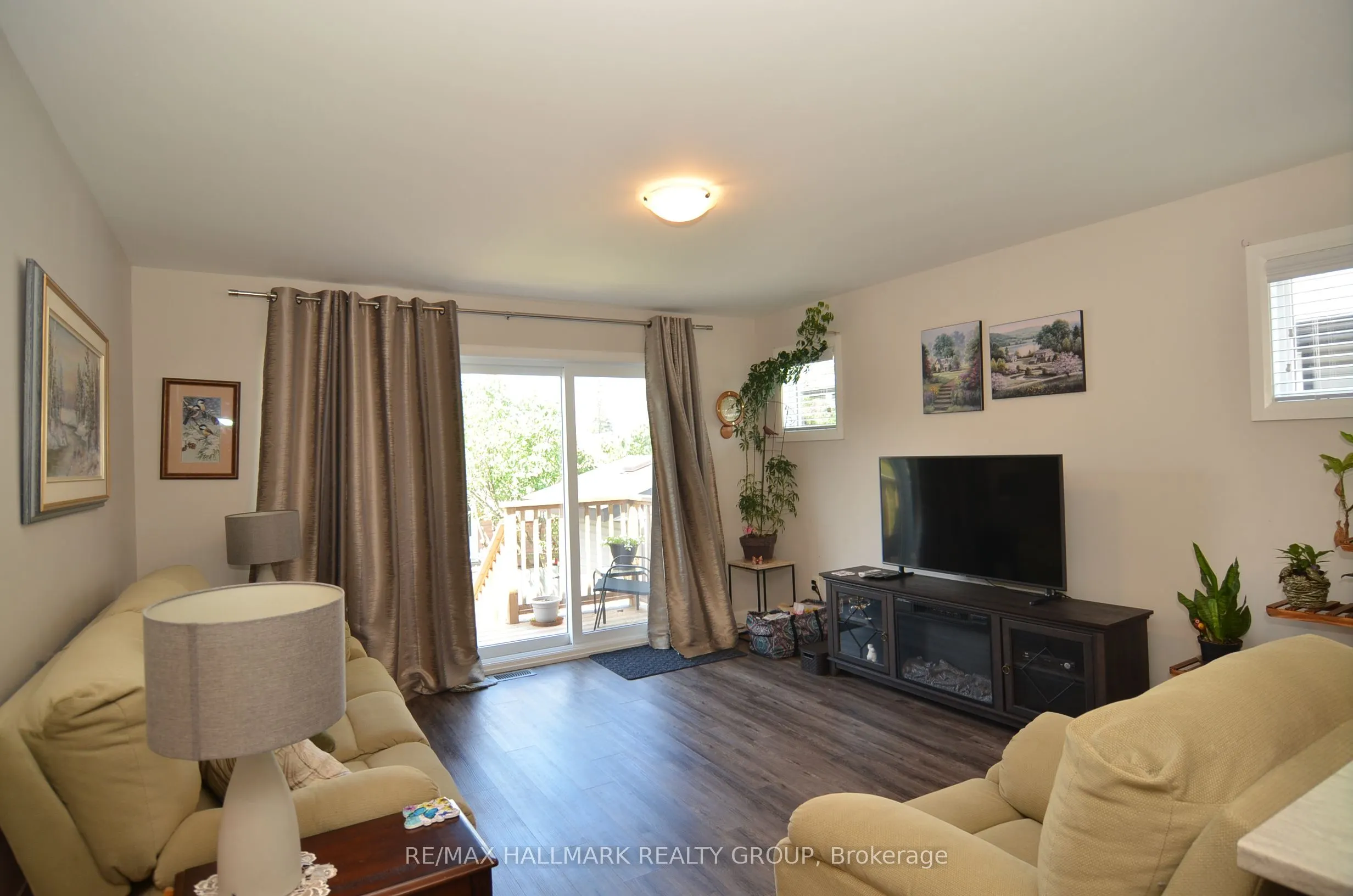 8009 Jeanne Darc Boulevard, #1