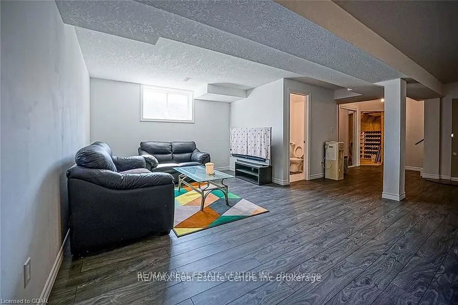 39 Mcarthur Drive