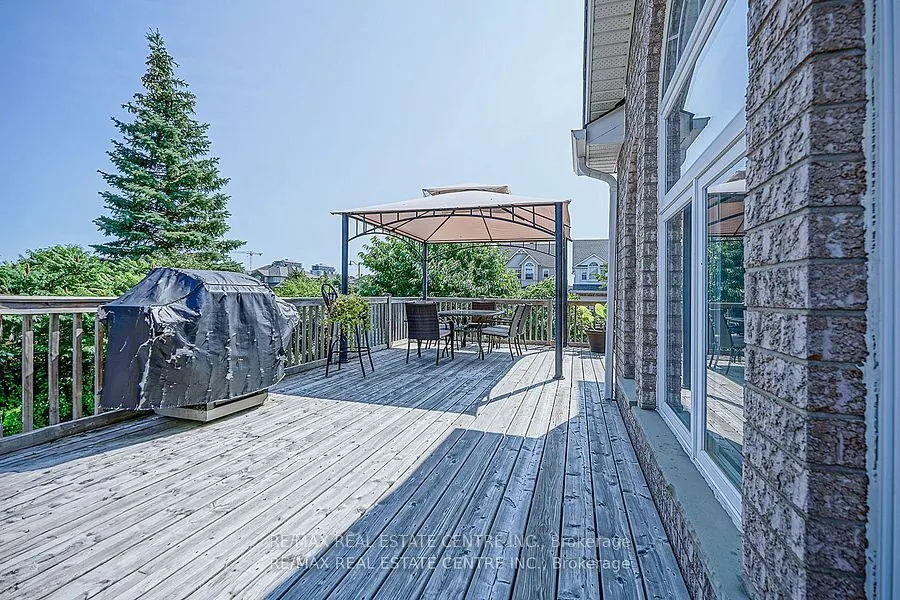 39 Mcarthur Drive