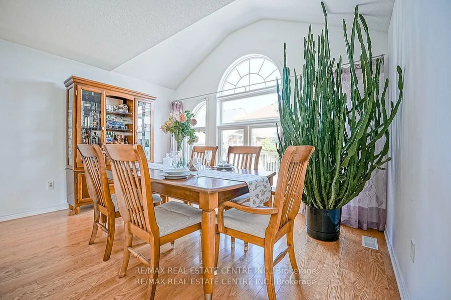 39 Mcarthur Drive