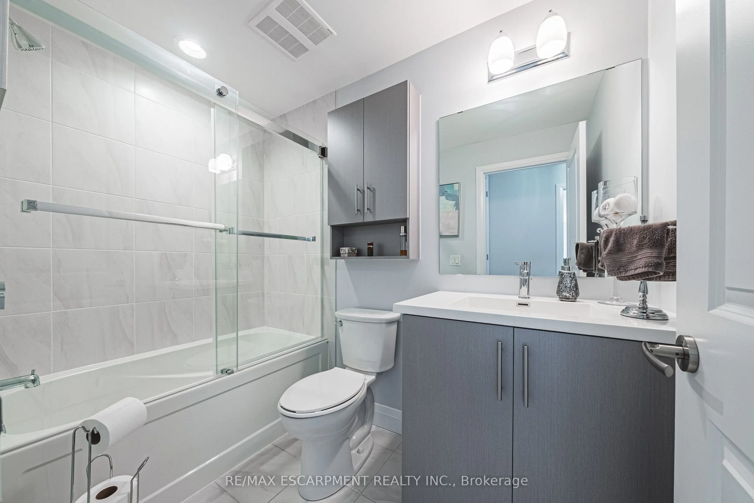 1 Redfern Avenue, #317