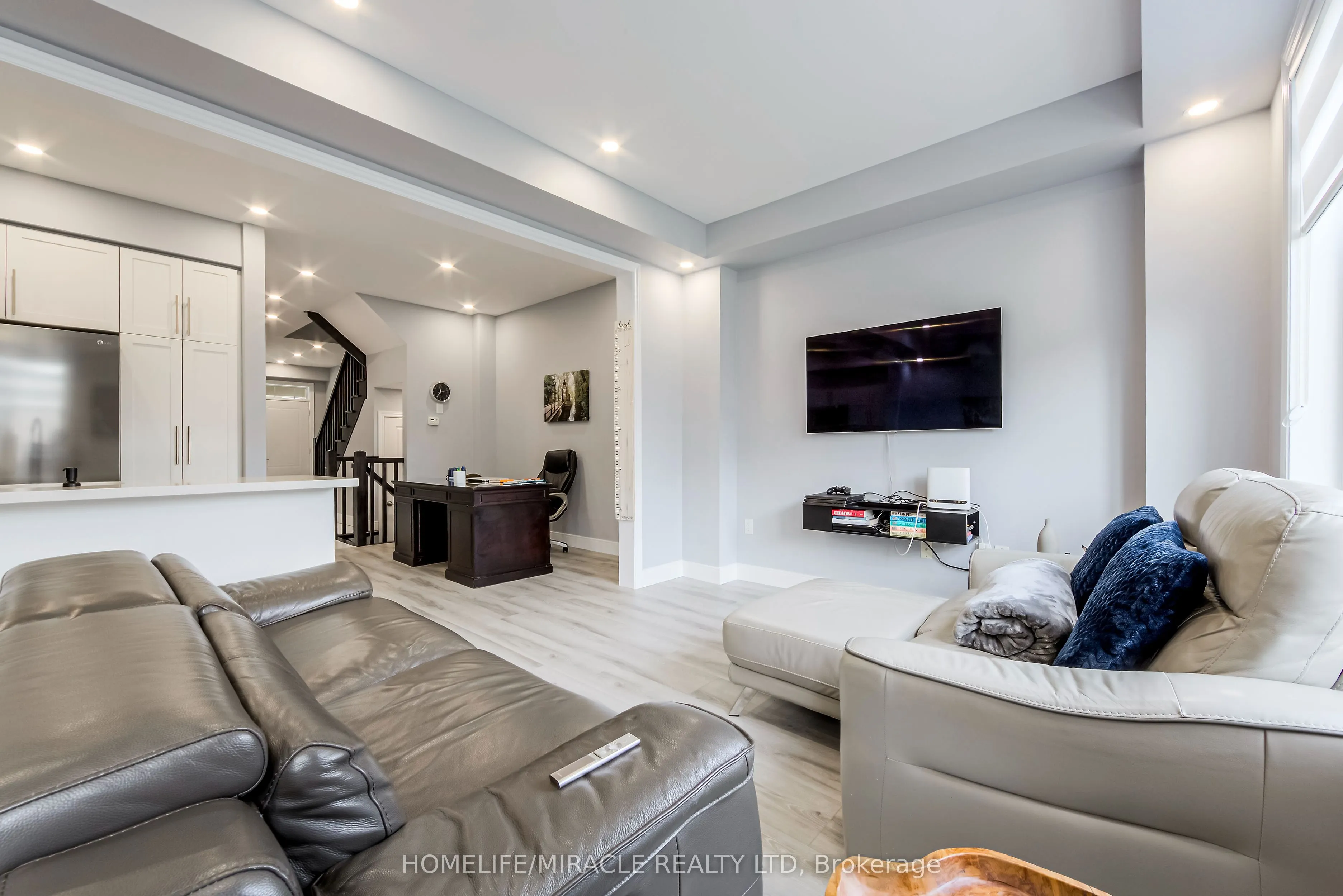 1890 Rymal Road E, #184