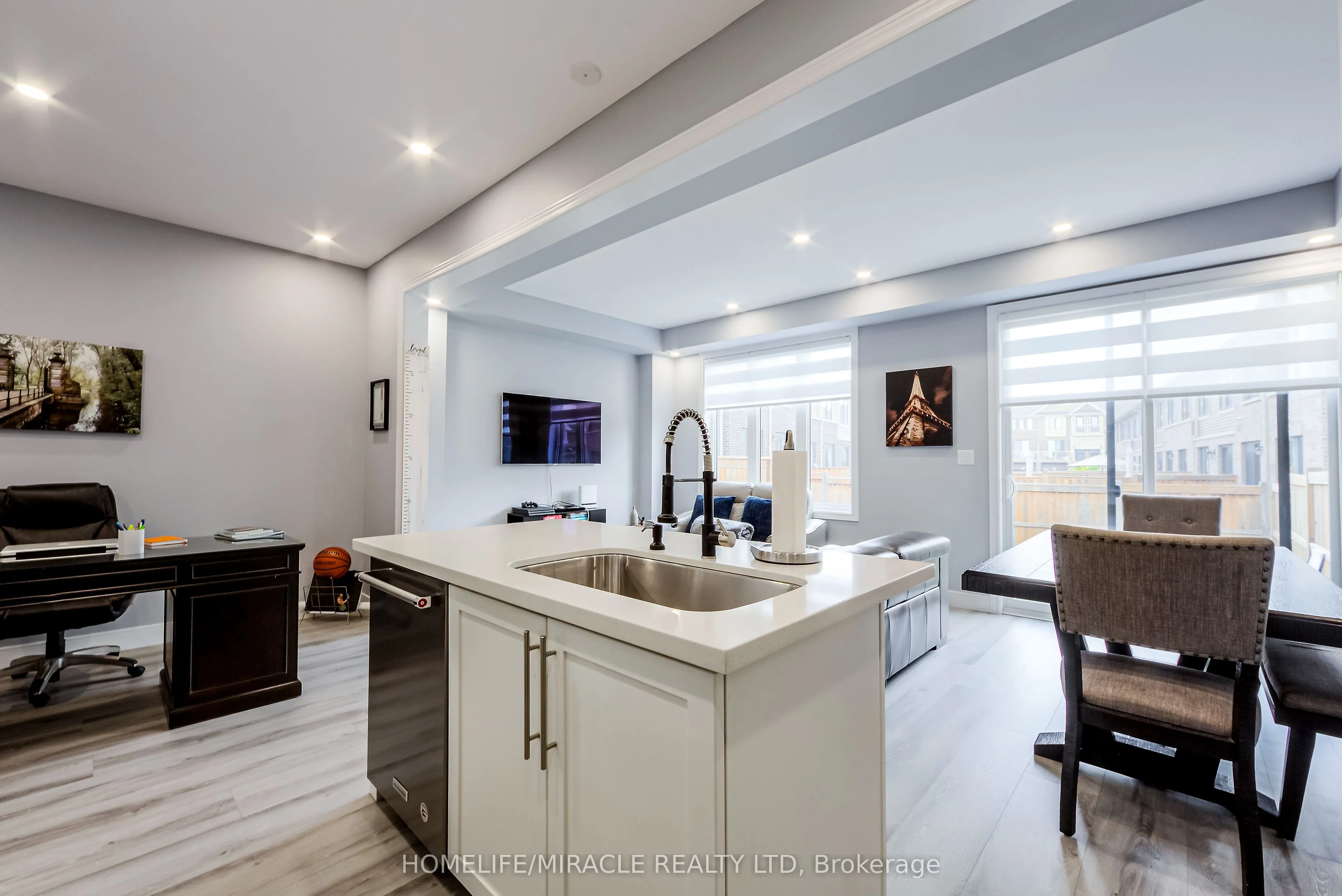 1890 Rymal Road E, #184