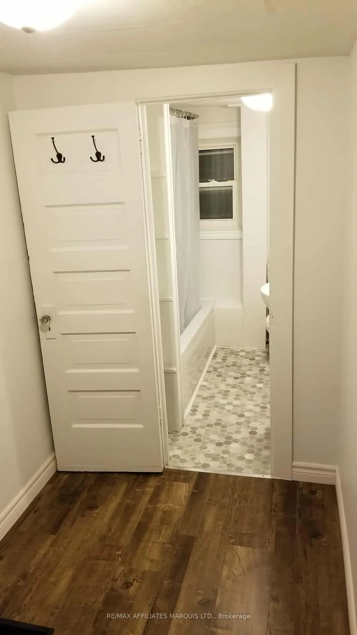 343 Sixth Street E