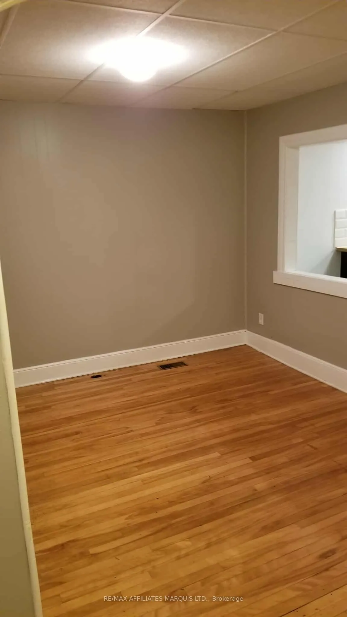 343 Sixth Street E