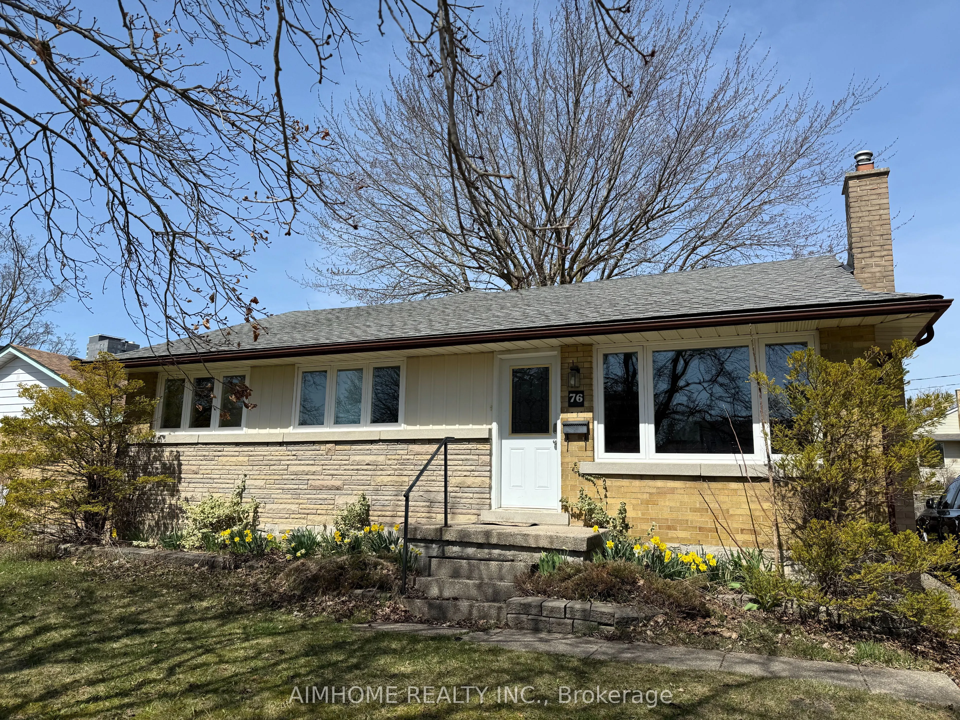76 Elgin Crescent