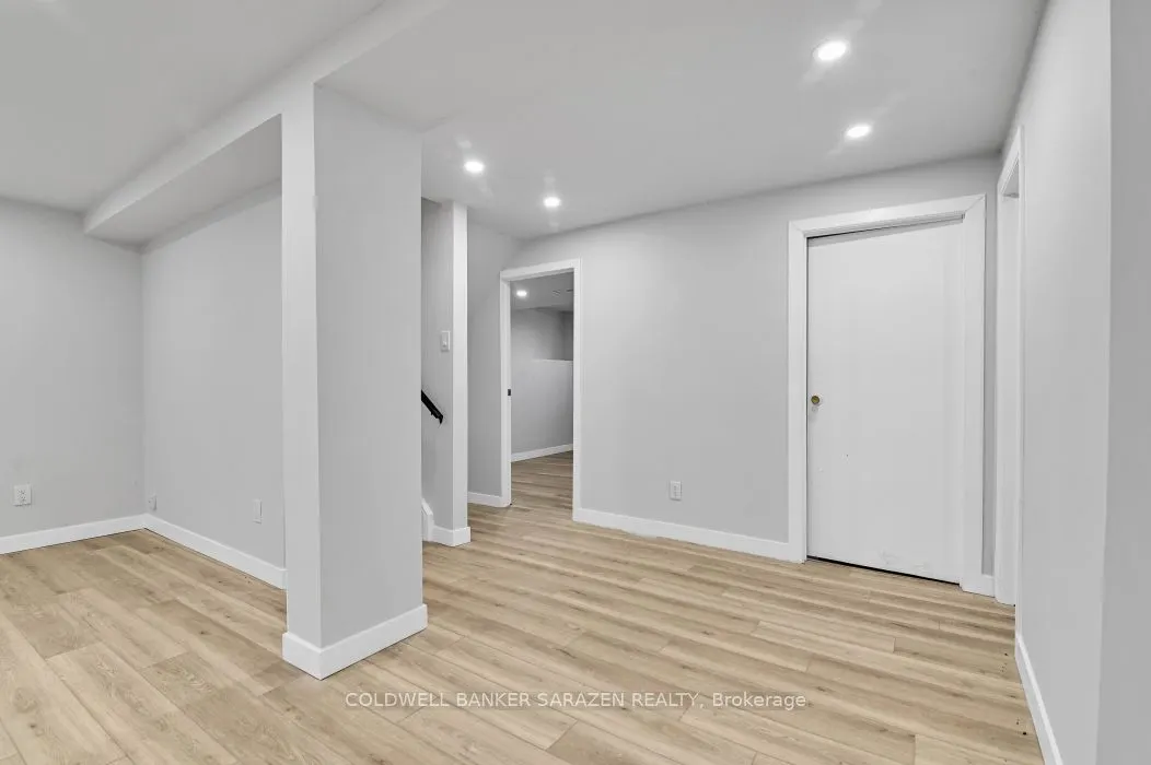 54 Greenboro Crescent