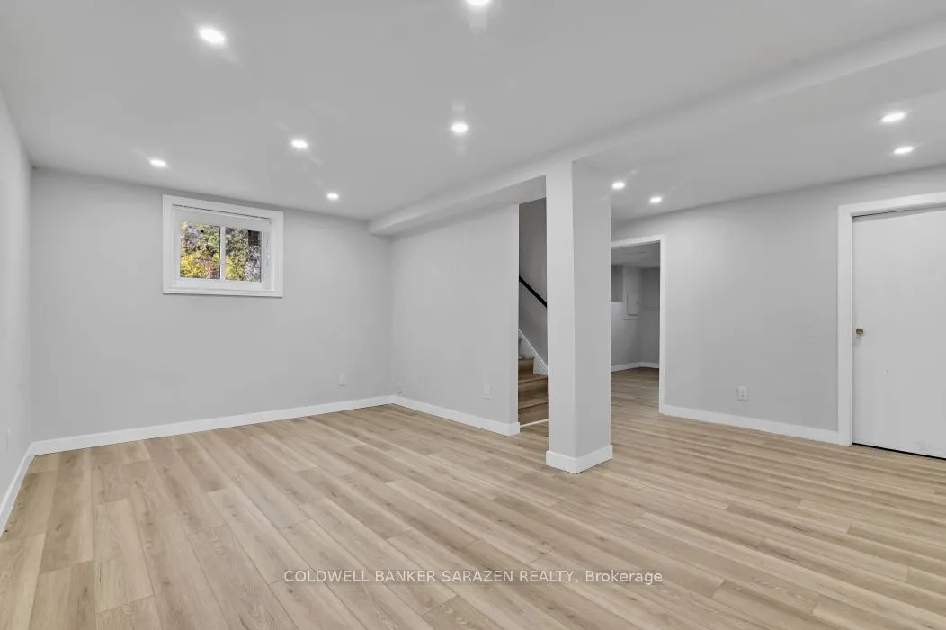 54 Greenboro Crescent