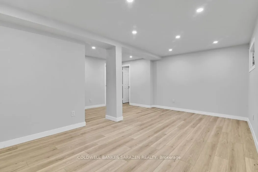 54 Greenboro Crescent