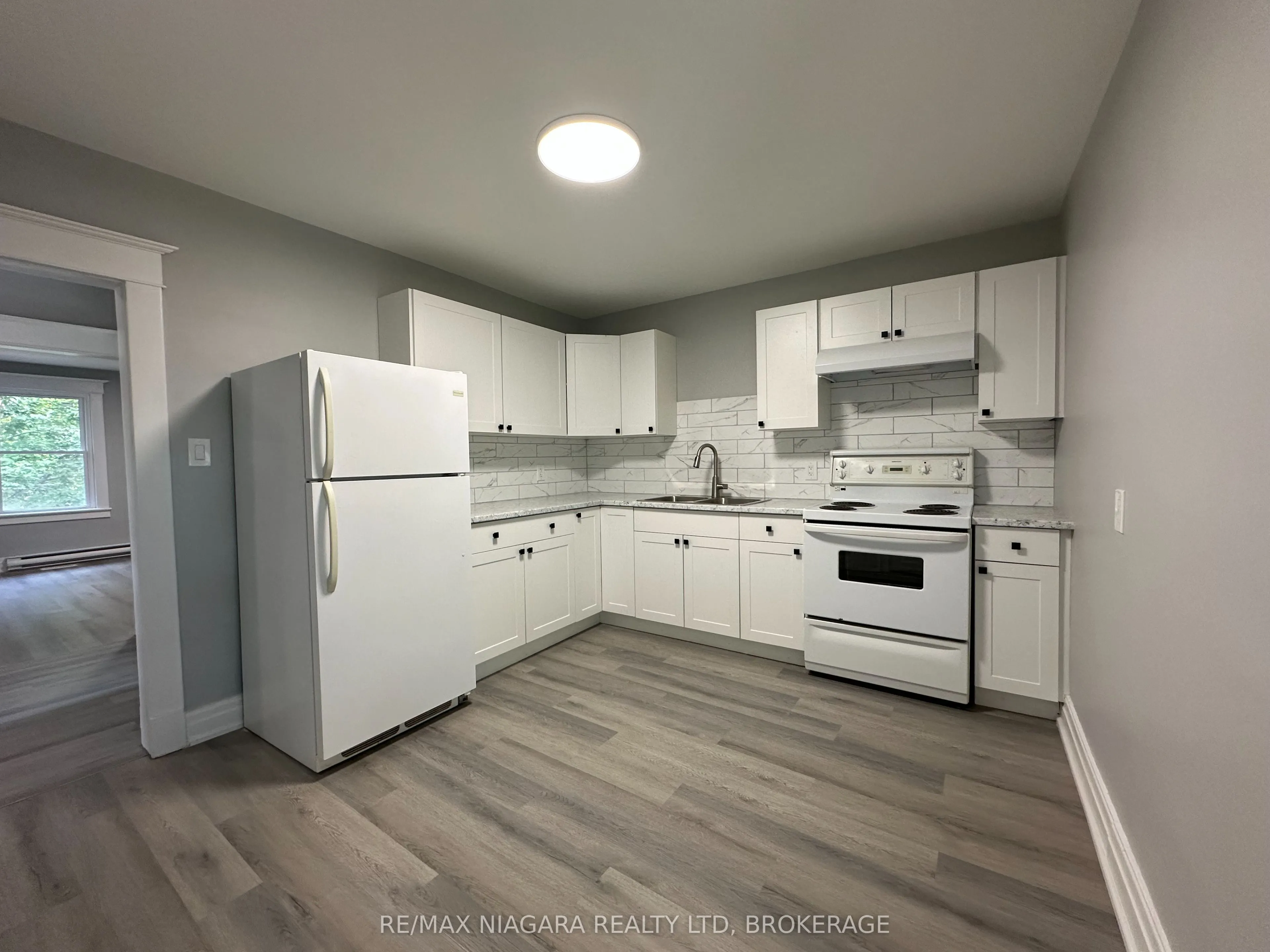 27 Water Street, #unit B