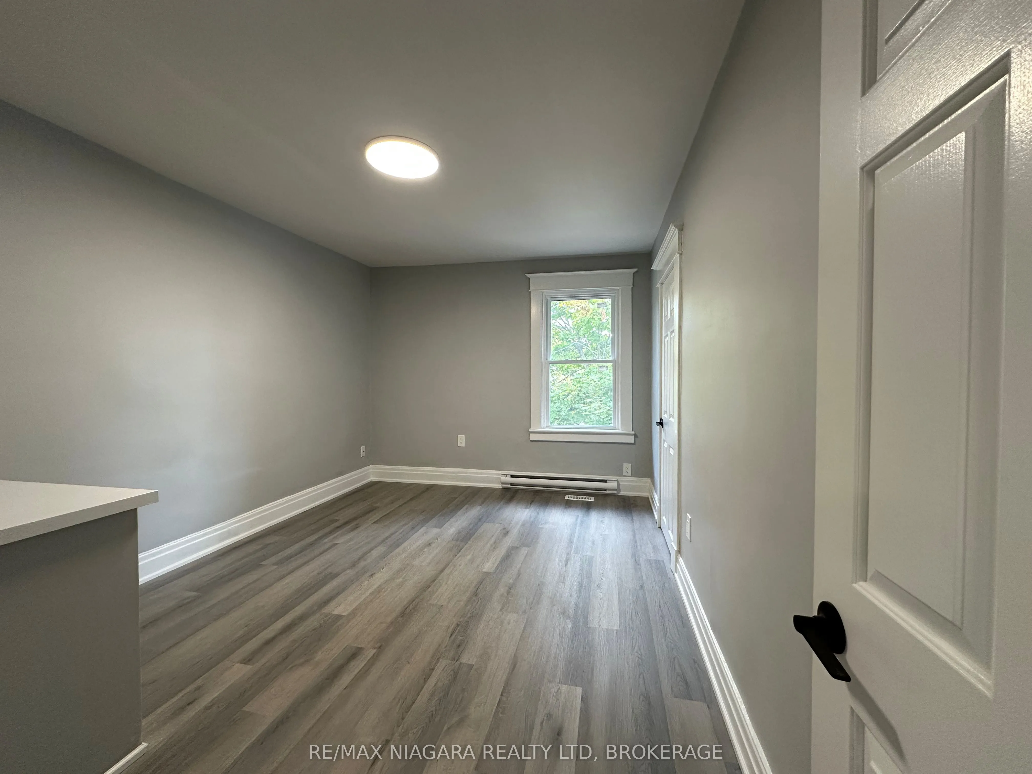 27 Water Street, #unit B