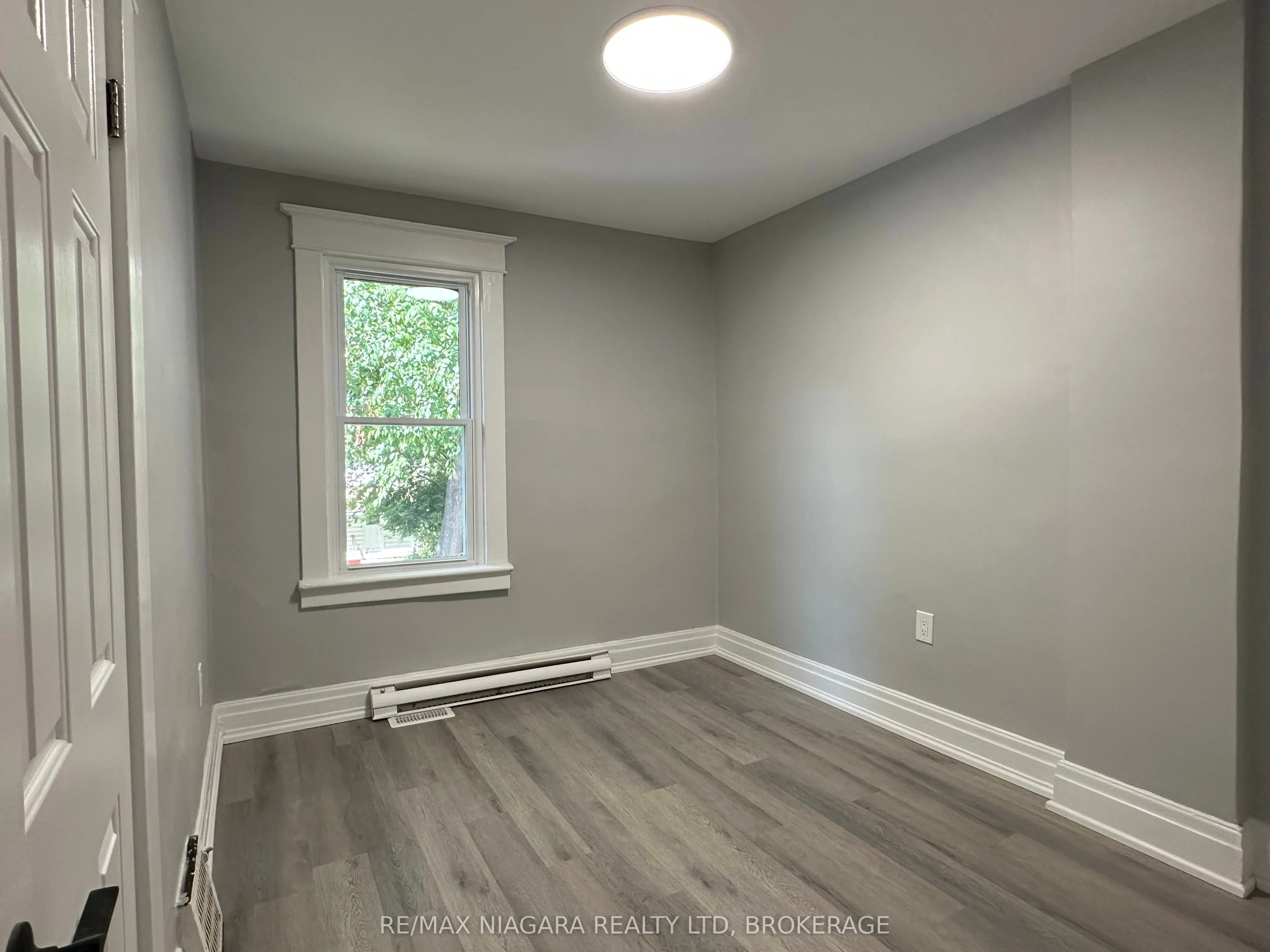 27 Water Street, #unit B