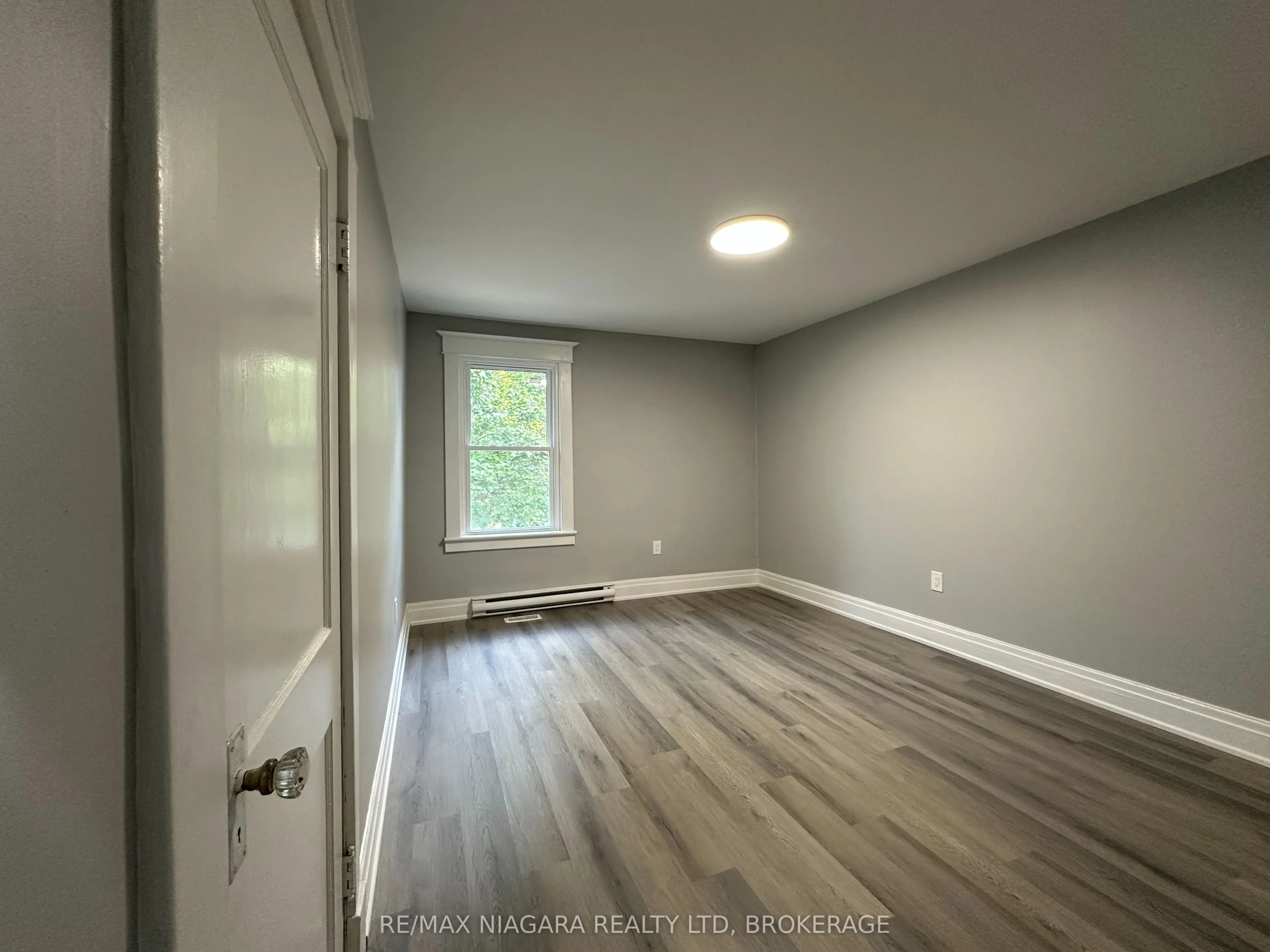 27 Water Street, #unit B