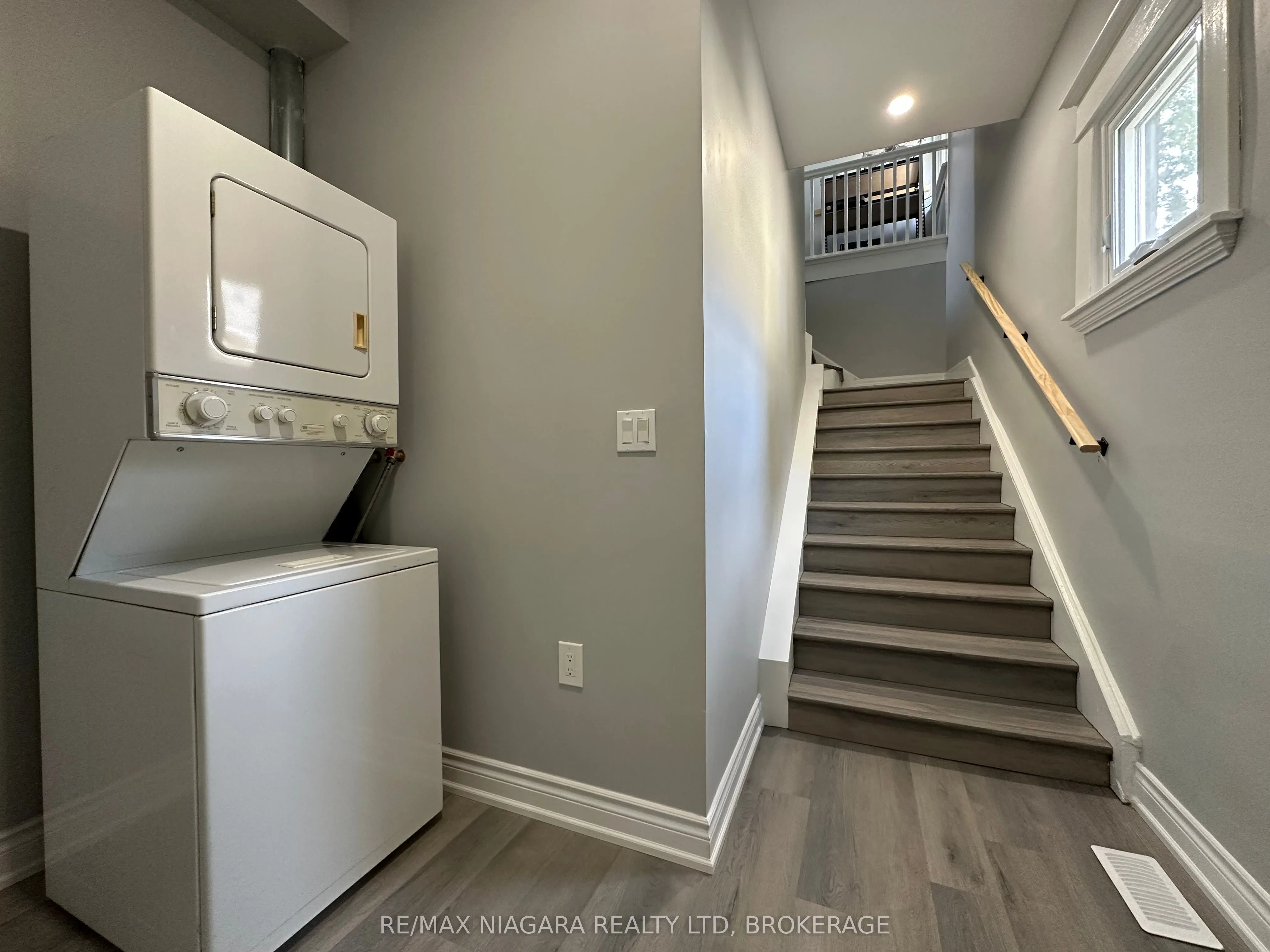 27 Water Street, #unit B