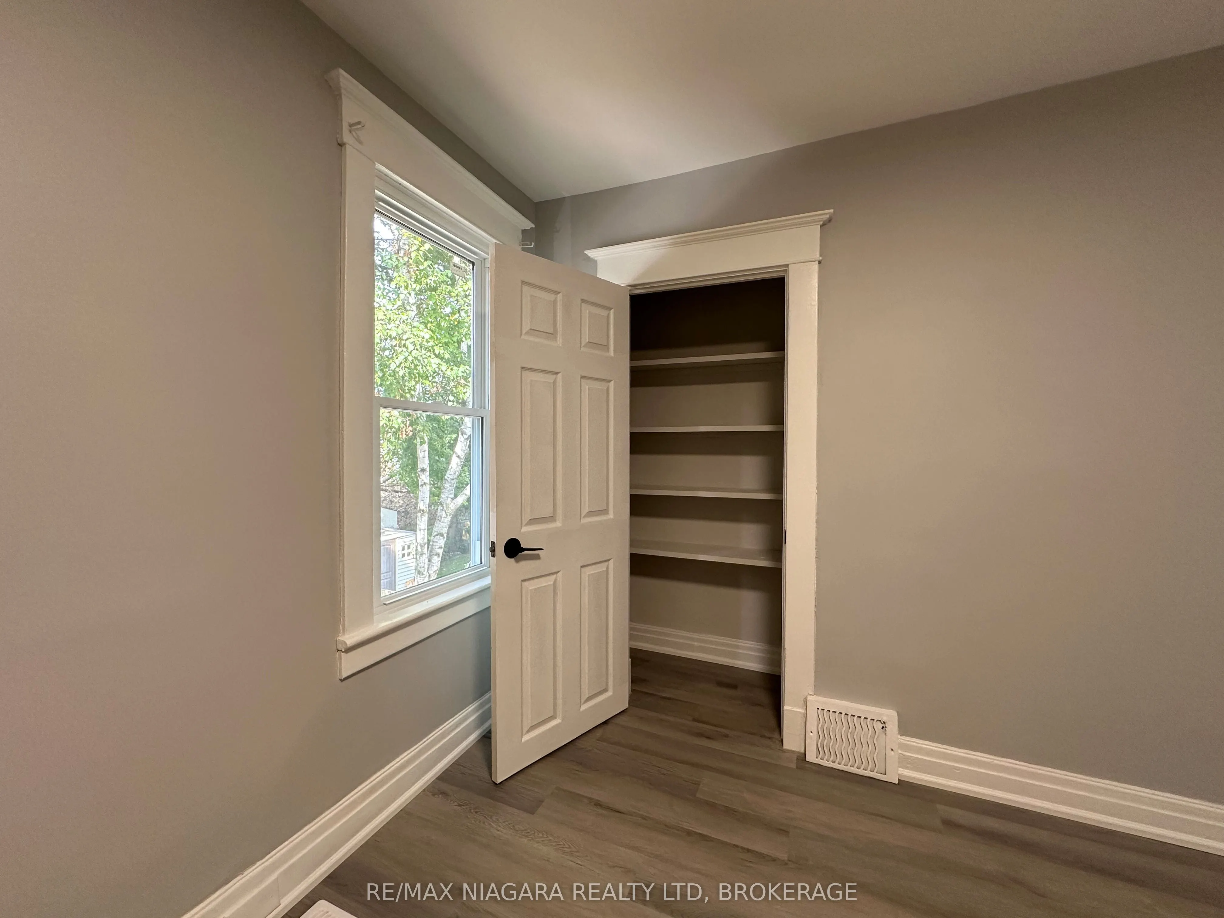27 Water Street, #unit B