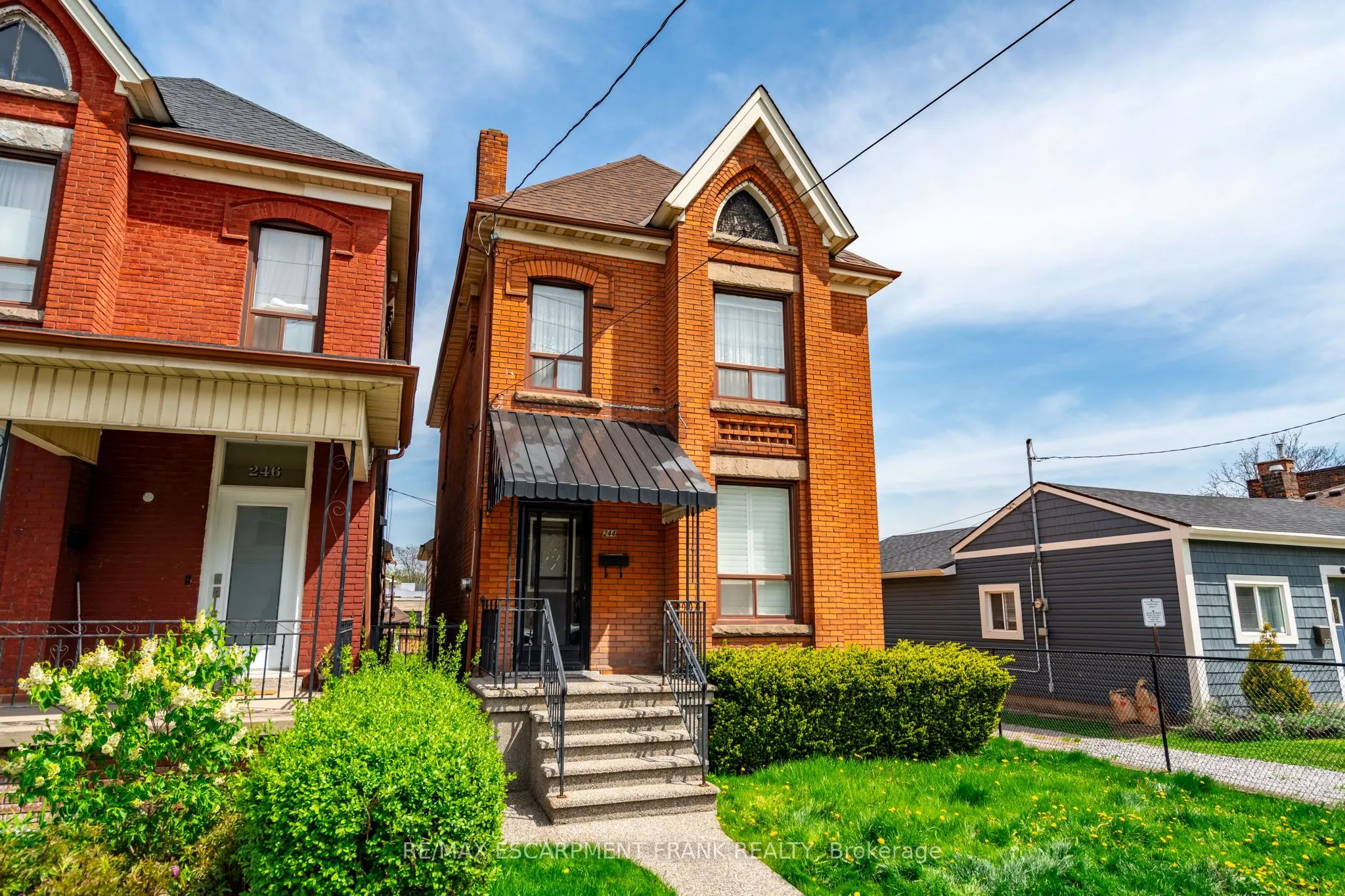 244 HUGHSON Street N