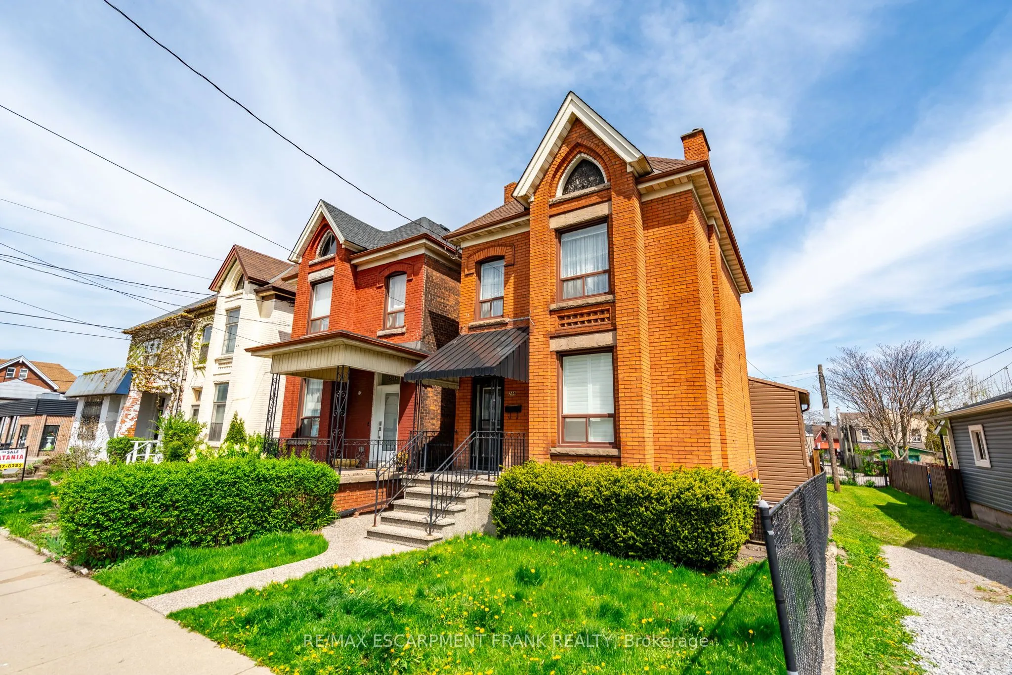 244 HUGHSON Street N