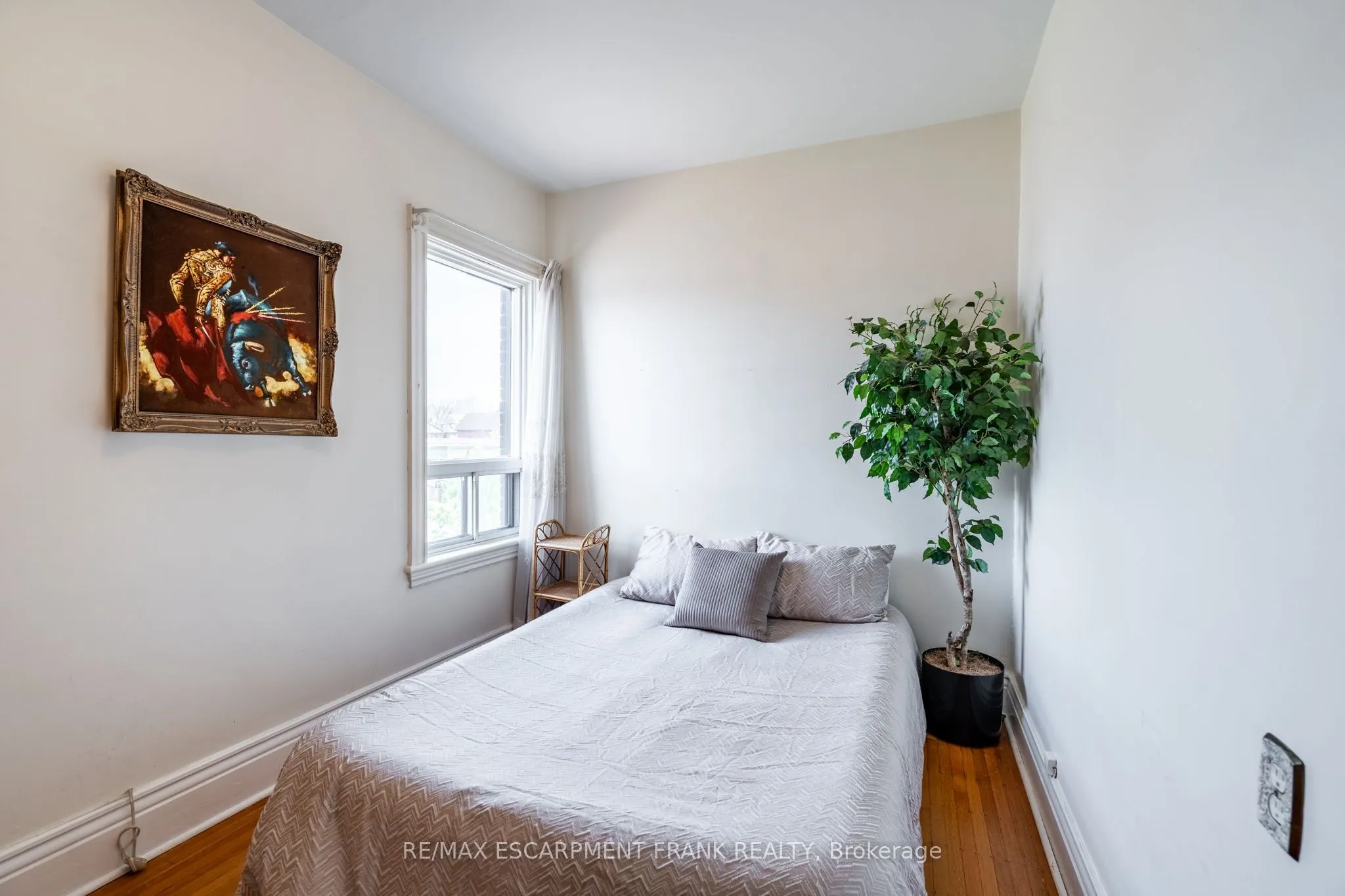 244 HUGHSON Street N