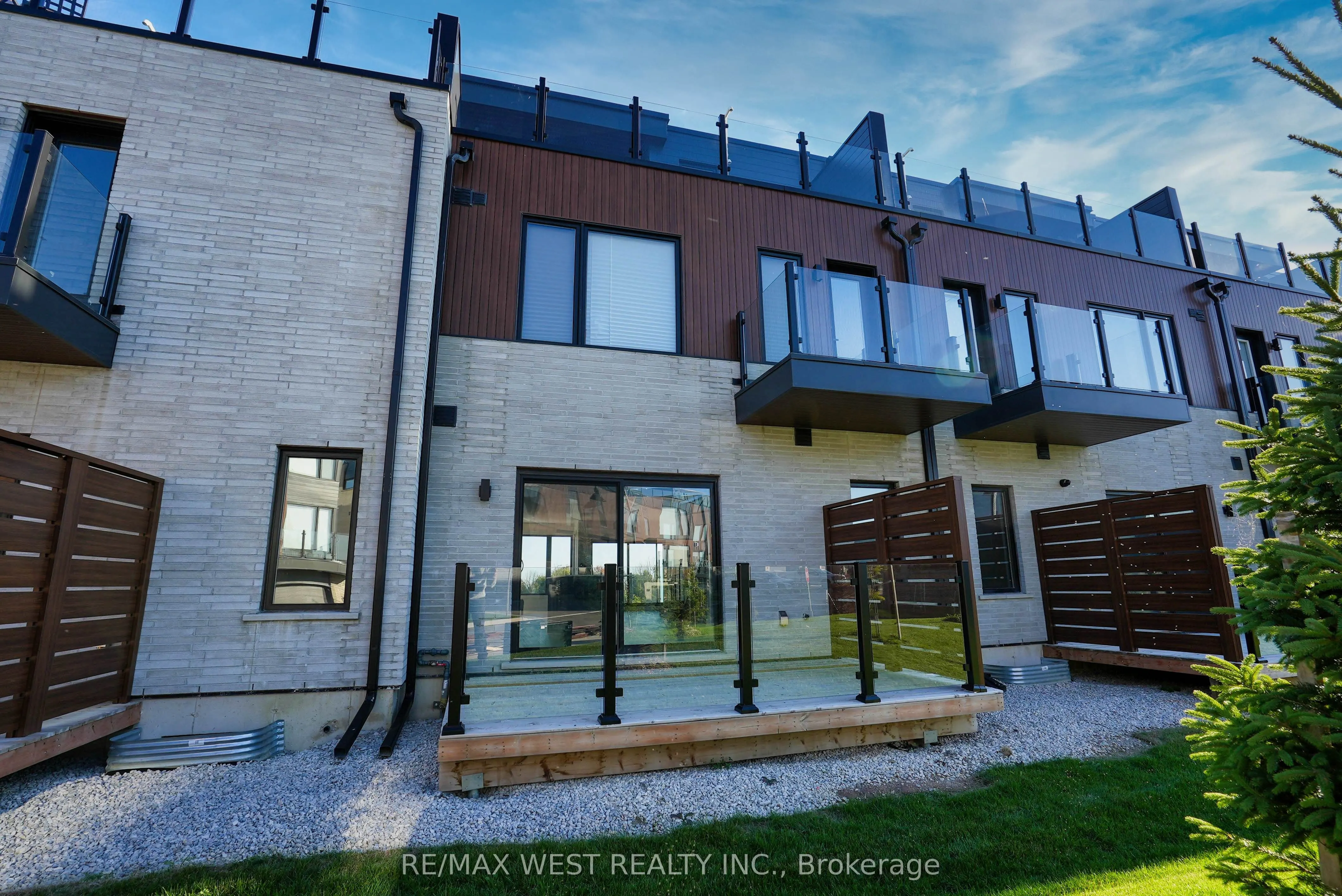 117 Sladden Court, #25