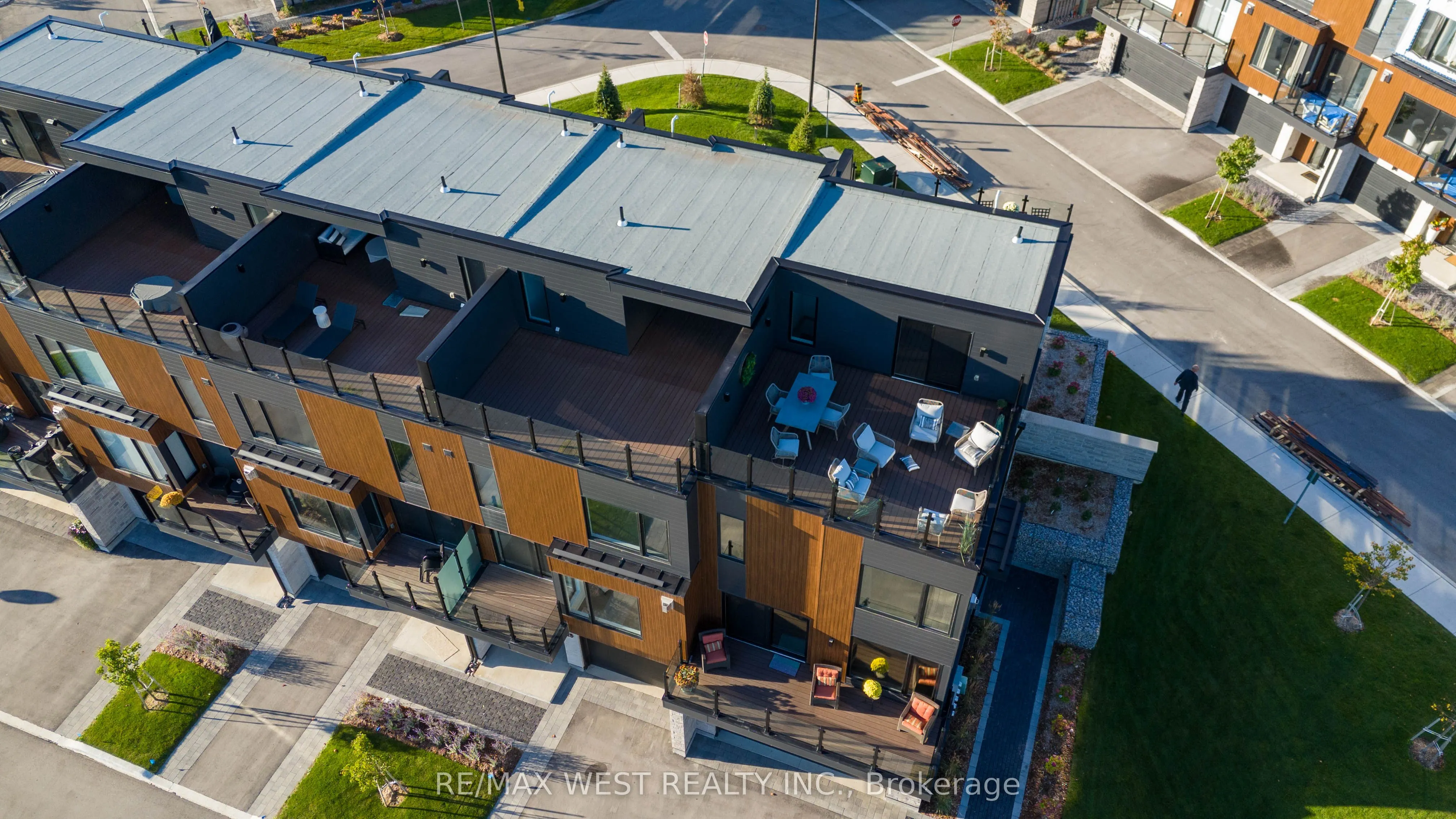 117 Sladden Court, #25